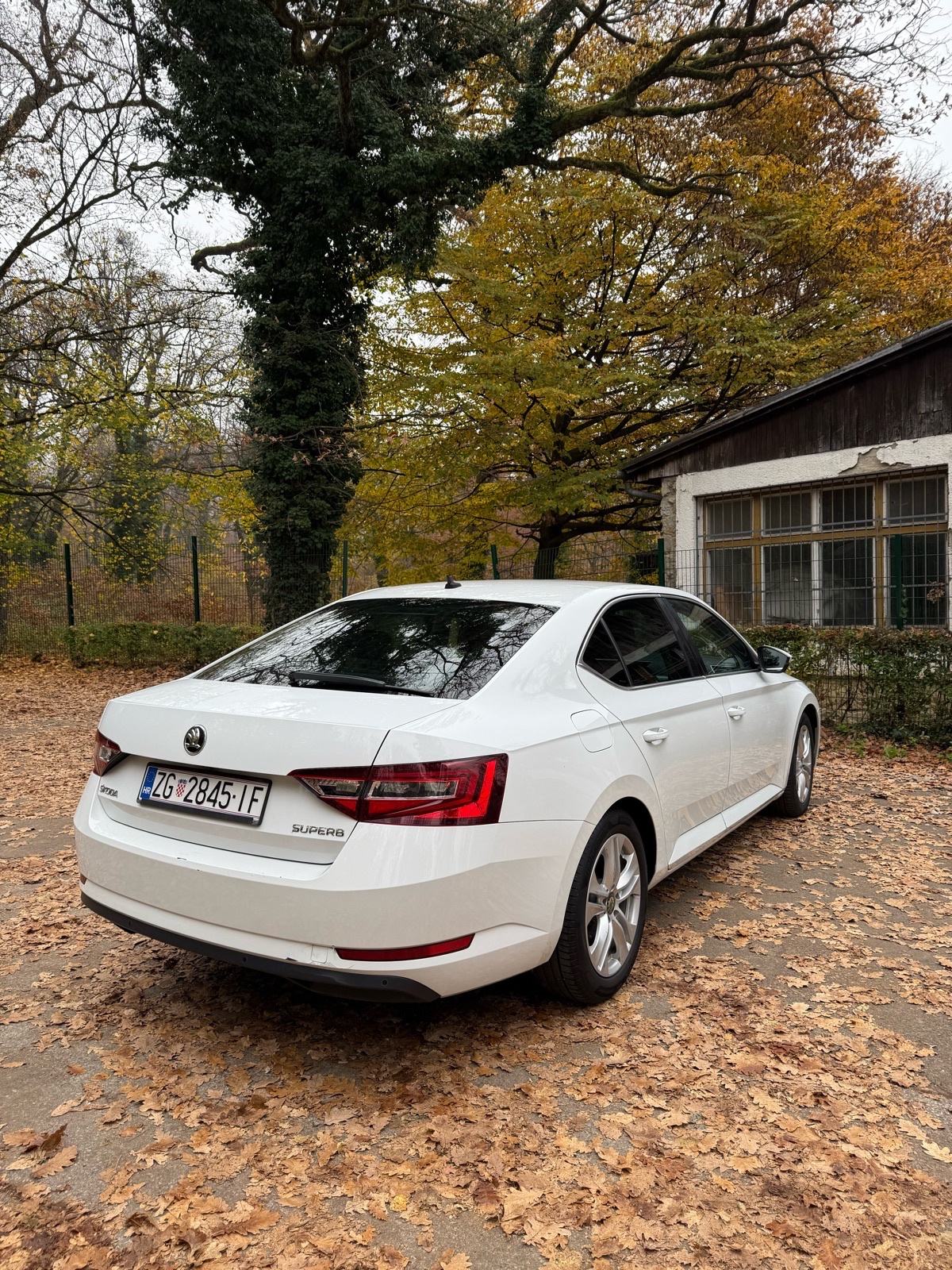 Škoda Superb 1,6 TDI DSG automatik, fotografija 5