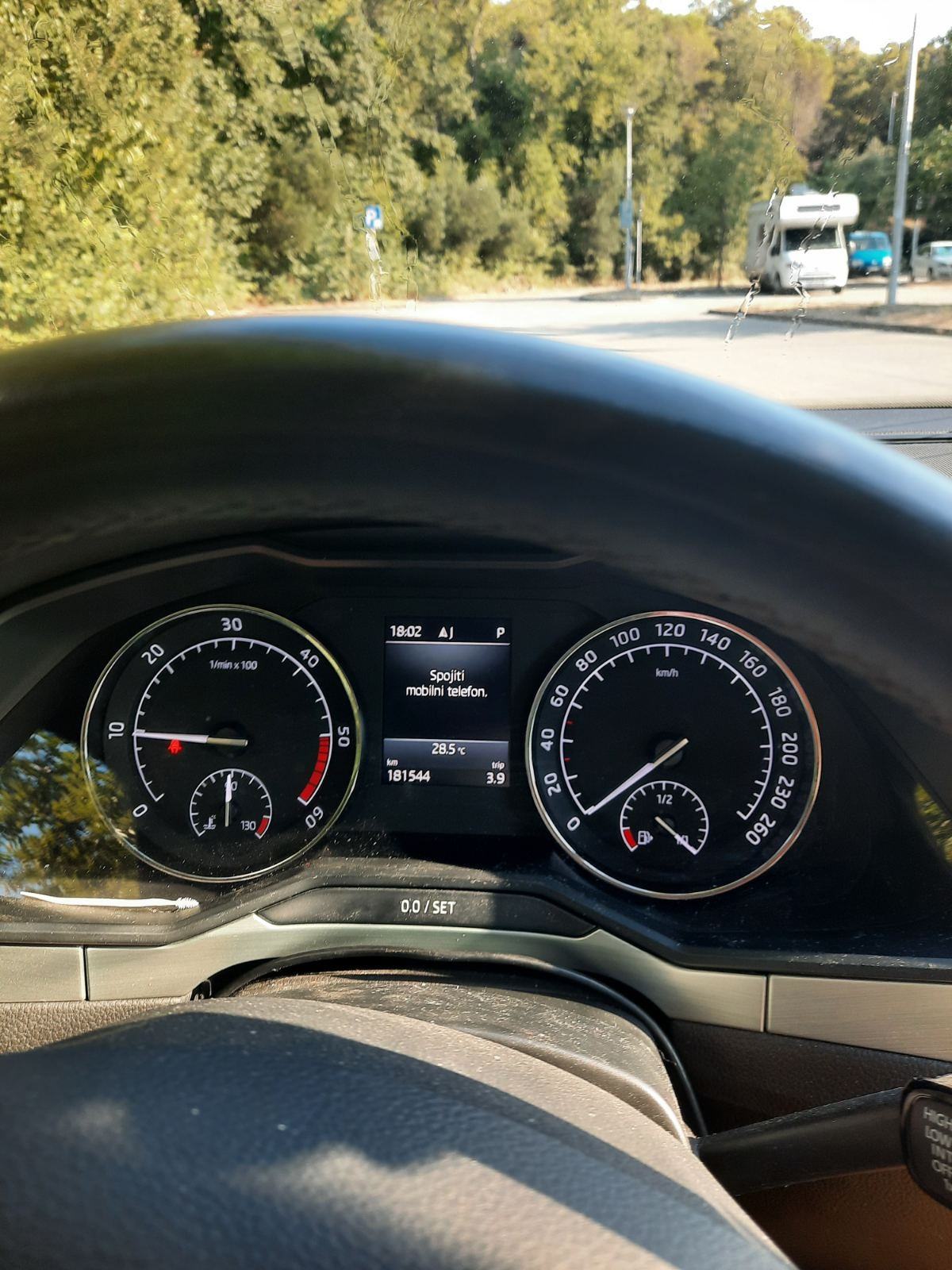 Škoda Superb 1,6 TDI DSG automatic na ime kupca, fotografija 7