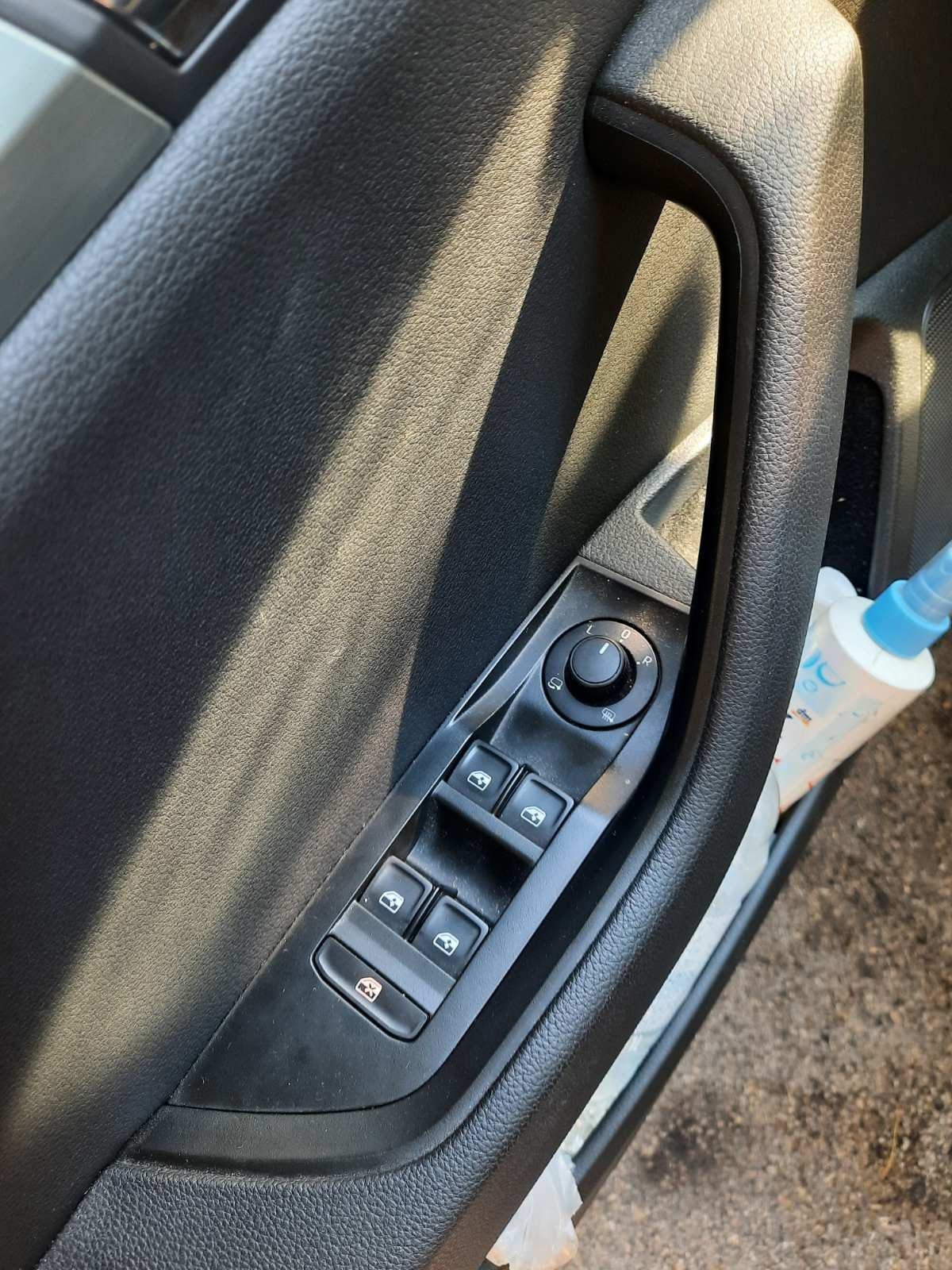 Škoda Superb 1,6 TDI DSG automatic na ime kupca, fotografija 5