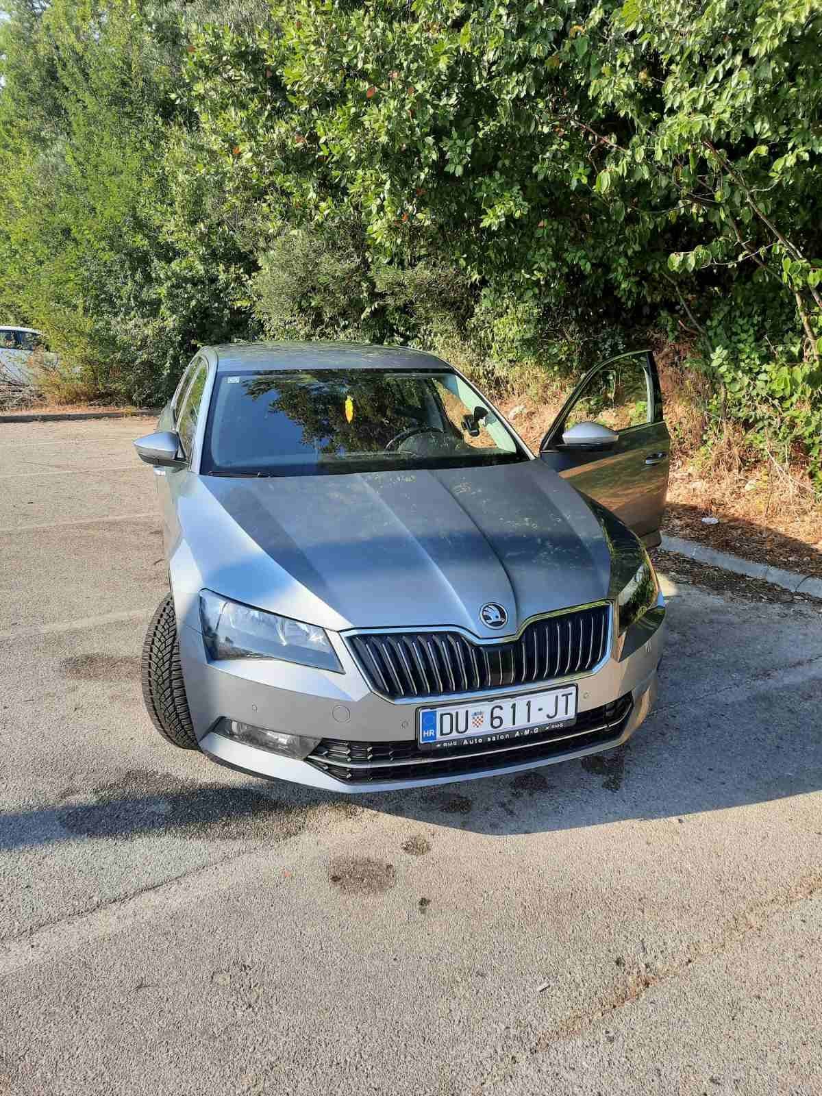 Škoda Superb 1,6 TDI DSG automatic na ime kupca, fotografija 4