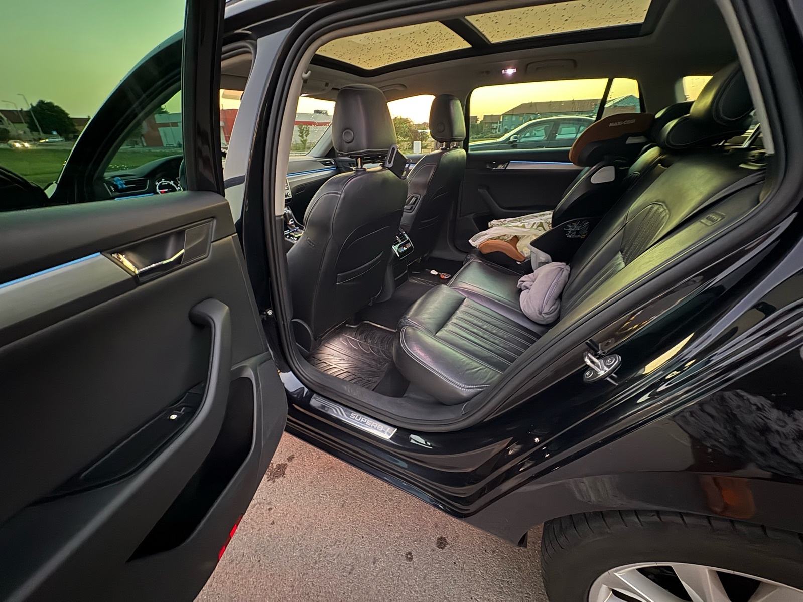 Škoda Superb 1,6 TDI DSG automatik, fotografija 9