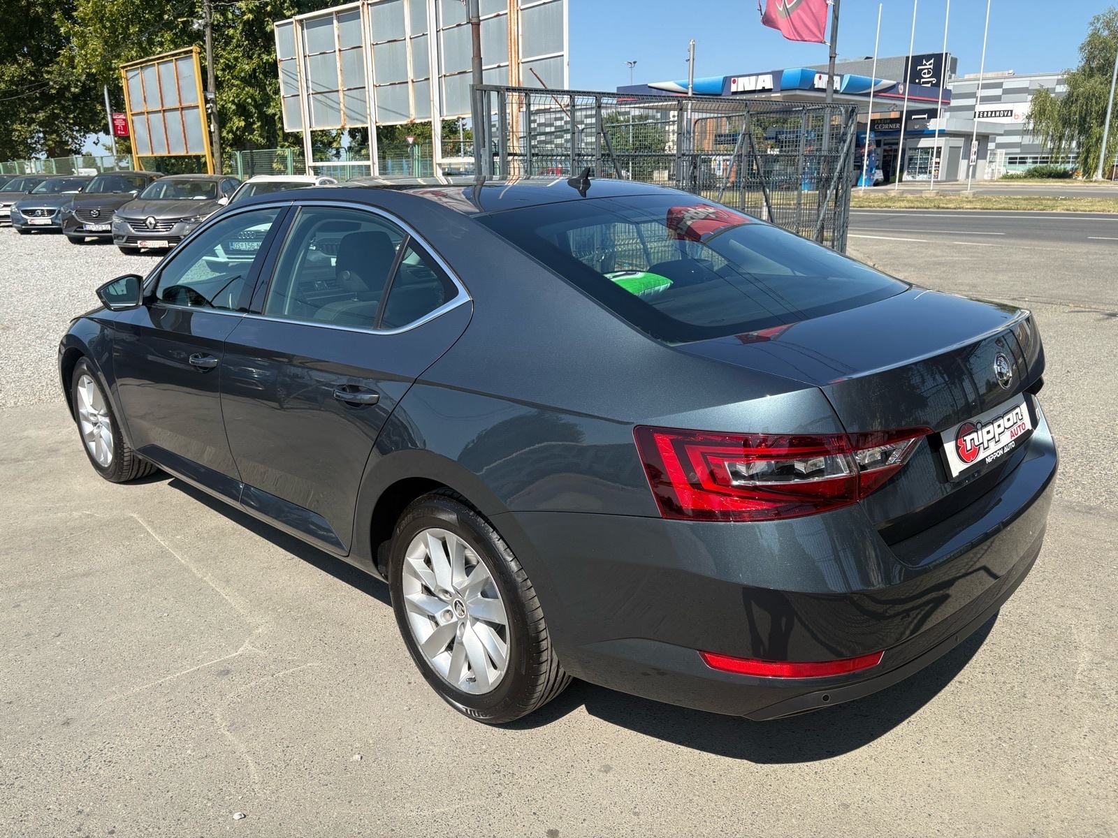 Škoda Superb 1,6 TDI DSG REG:02/2027 - NAVI - KLIMA - AUTOKREDIT, fotografija 4