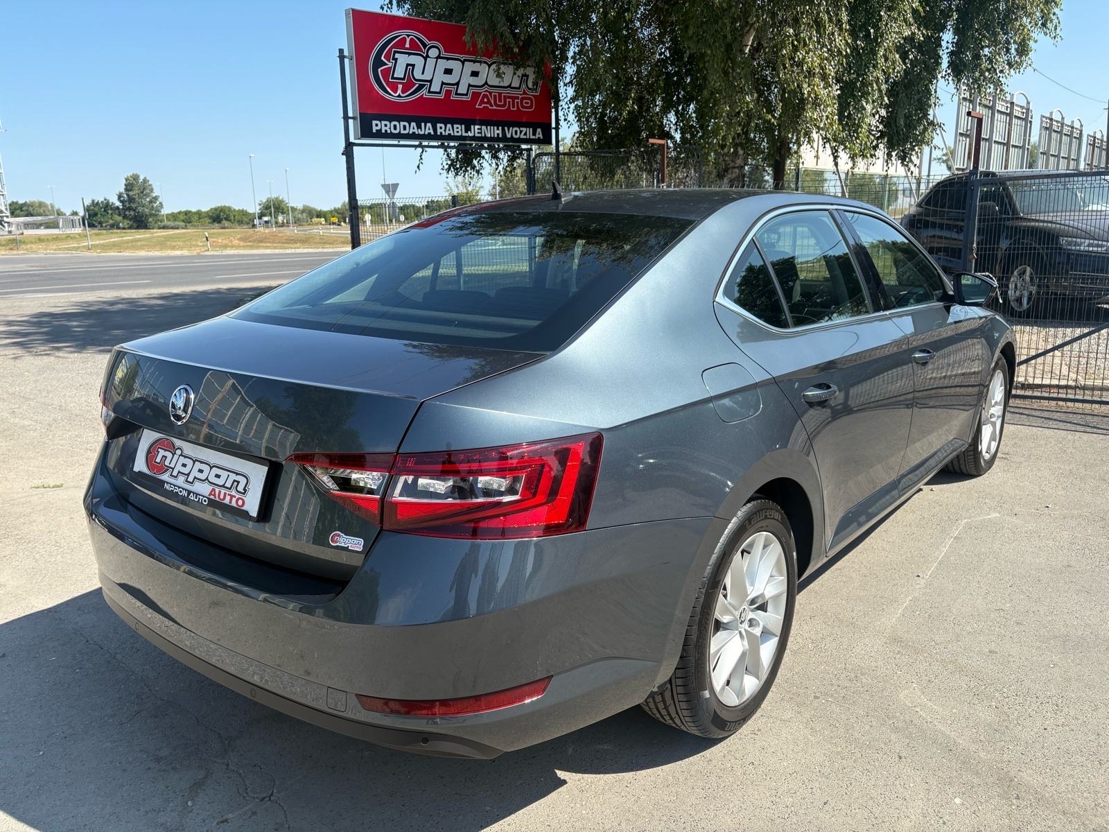 Škoda Superb 1,6 TDI DSG REG:02/2027 - NAVI - KLIMA - AUTOKREDIT, fotografija 6