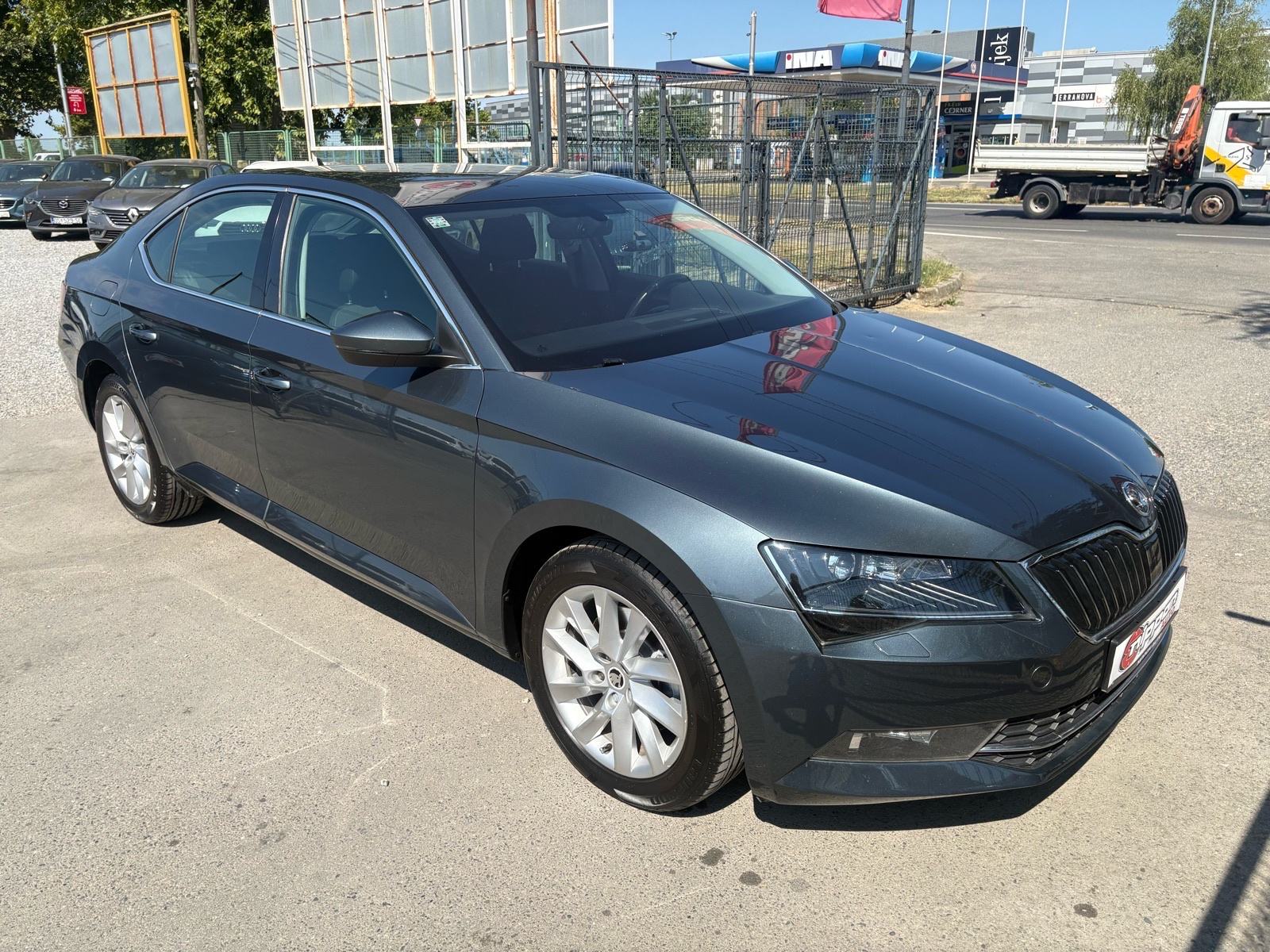 Škoda Superb 1,6 TDI DSG REG:02/2027 - NAVI - KLIMA - AUTOKREDIT, fotografija 8