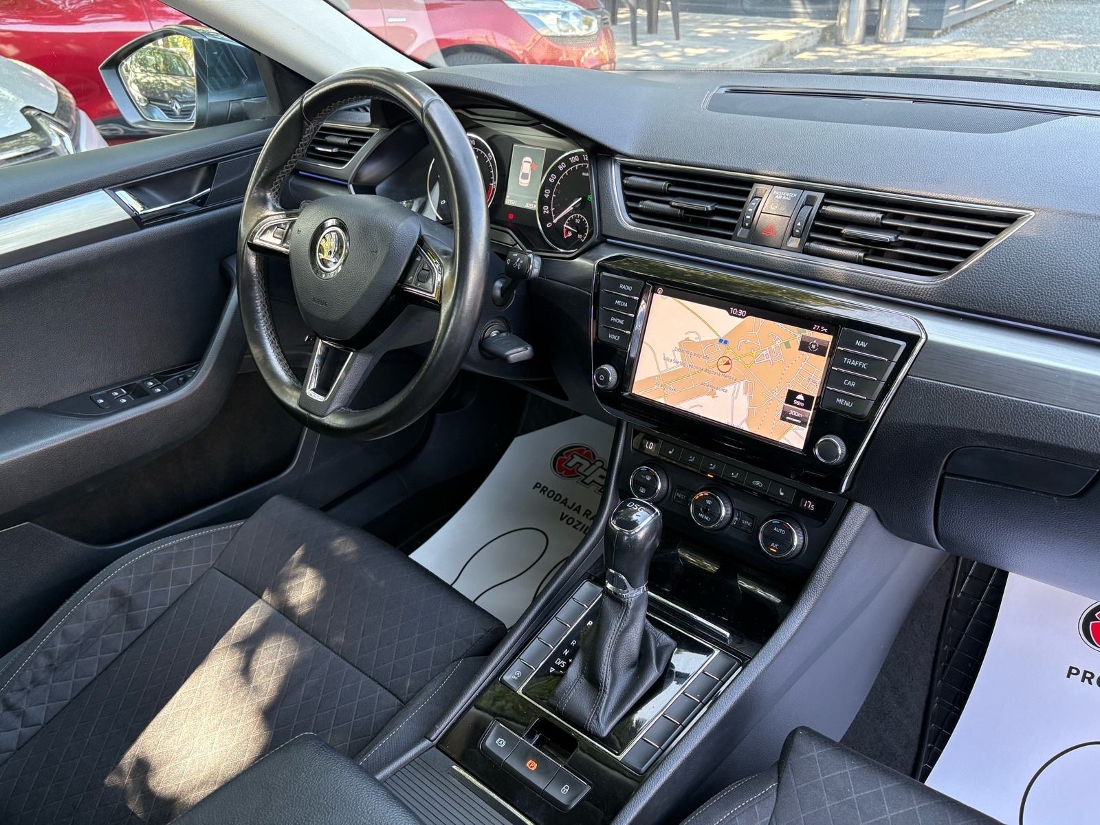 Škoda Superb 1,6 TDI DSG REG:02/2027 - NAVI - KLIMA - AUTOKREDIT, fotografija 17