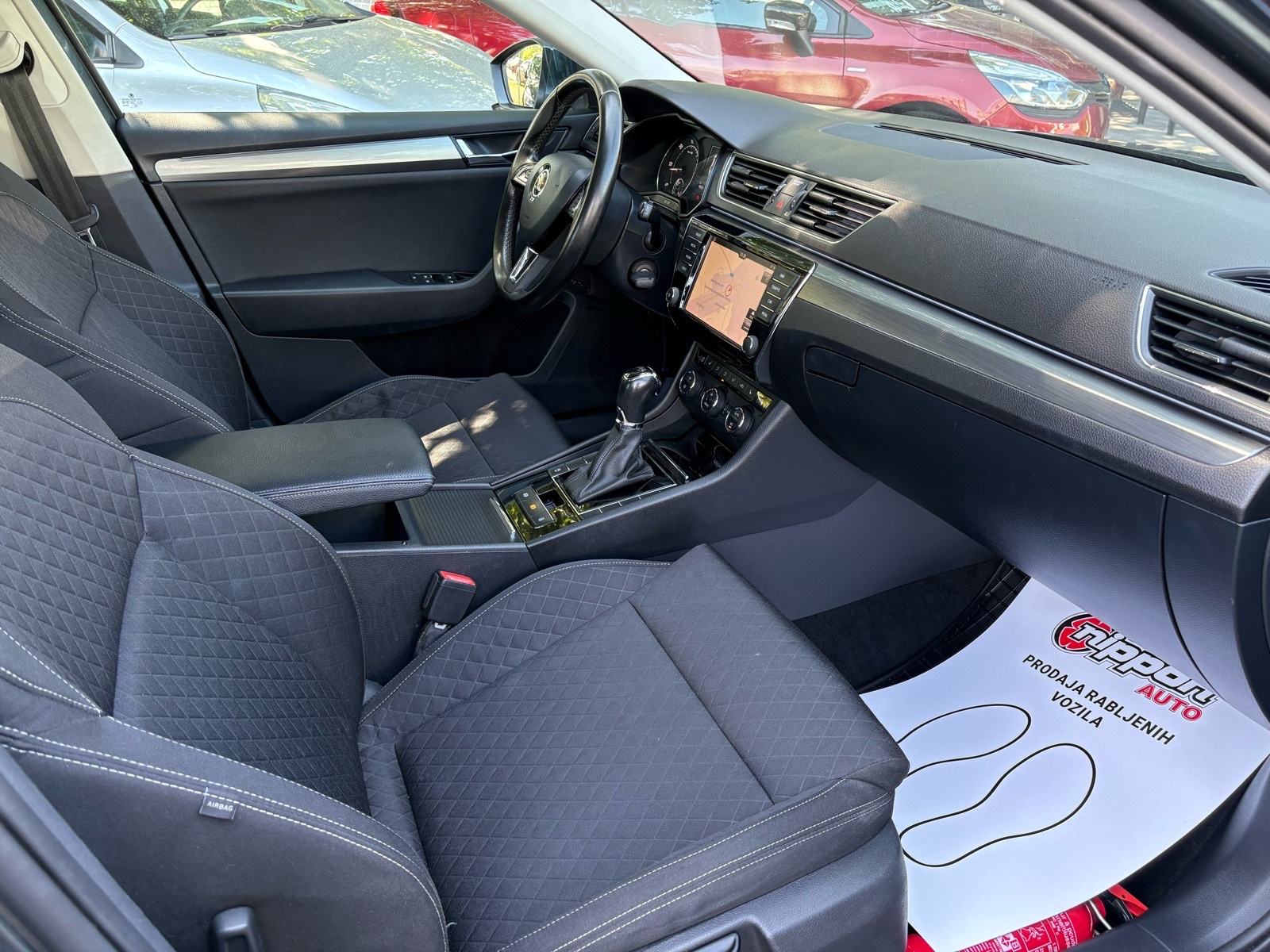 Škoda Superb 1,6 TDI DSG REG:02/2027 - NAVI - KLIMA - AUTOKREDIT, fotografija 19