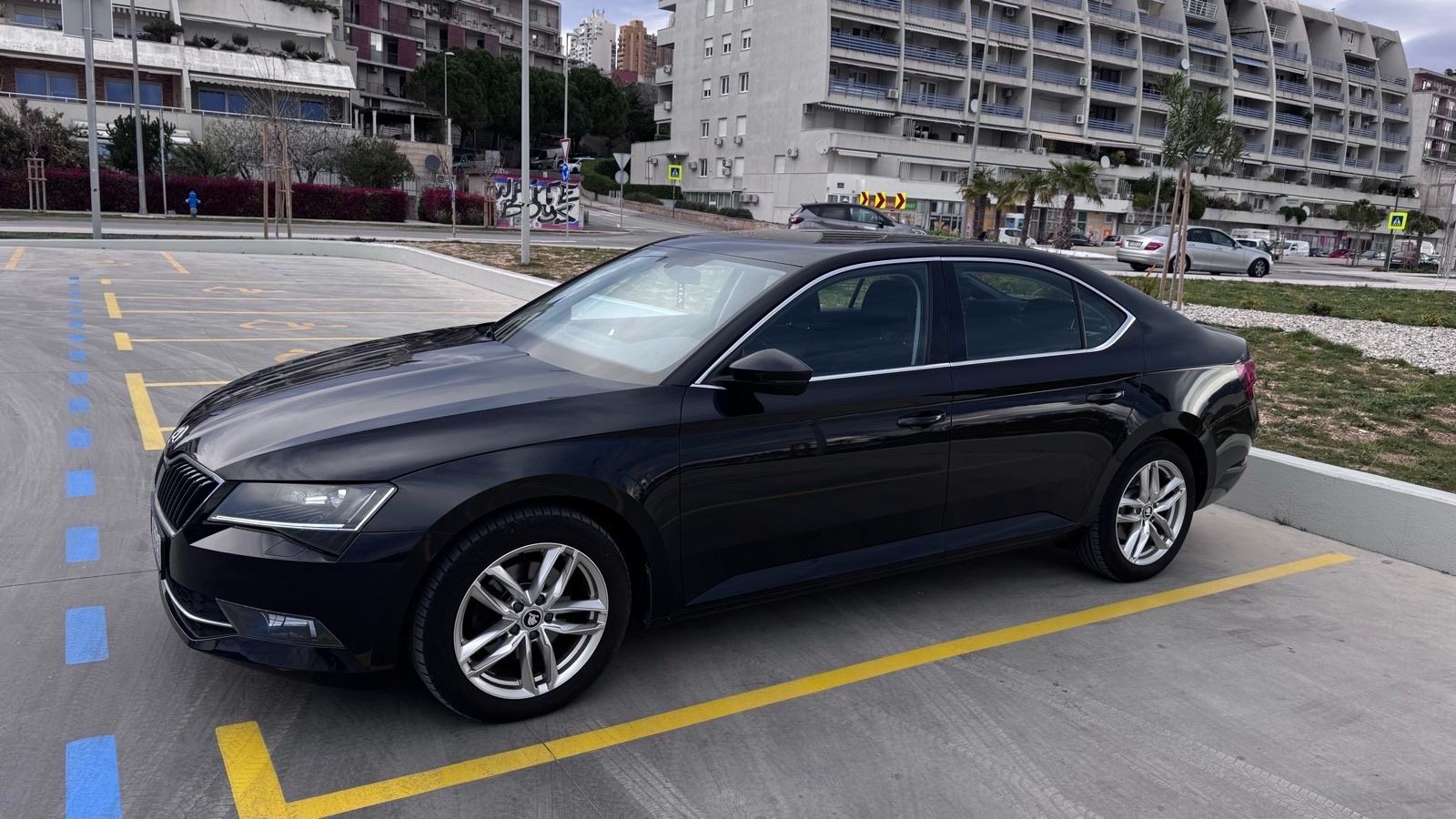 Škoda Superb 1,6 TDI, fotografija 5
