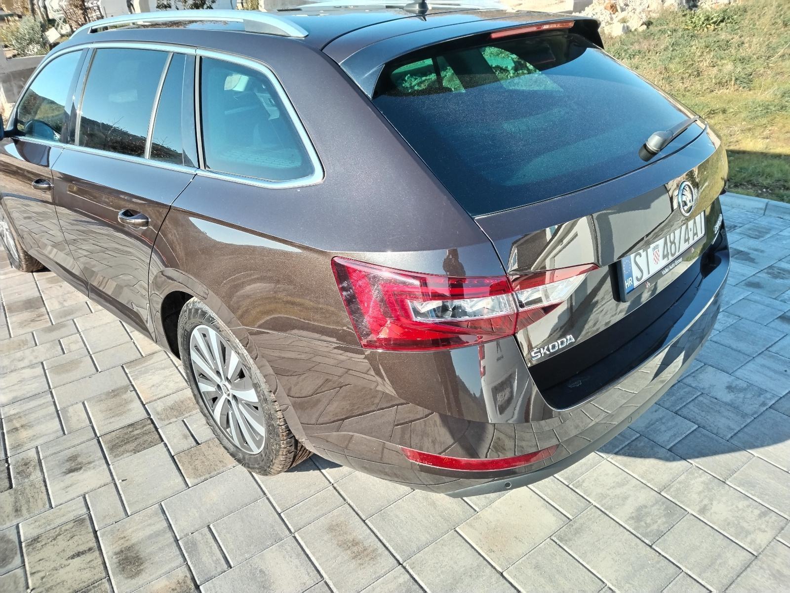 Škoda Superb 1,6 TDI, fotografija 11