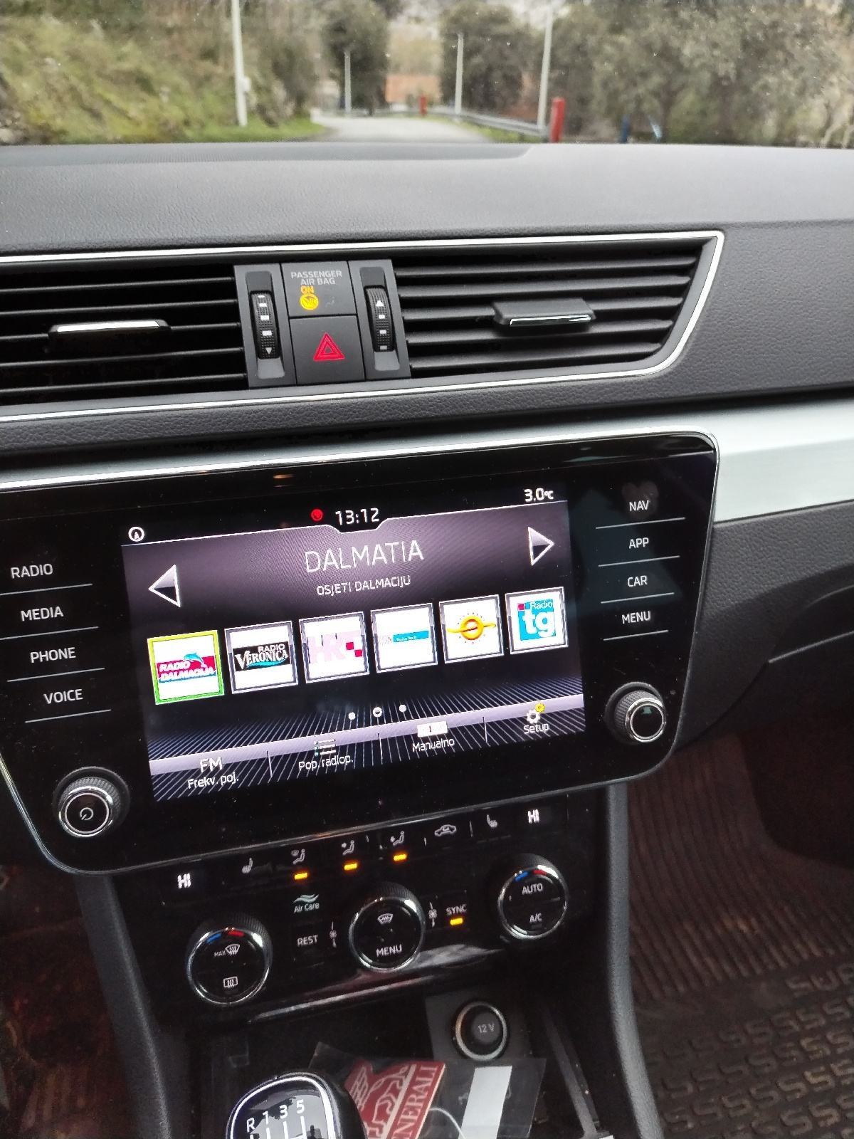Škoda Superb 1,6 TDI, fotografija 4