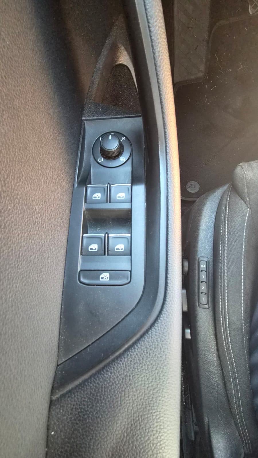 Škoda Superb 1,6 TDI, fotografija 10