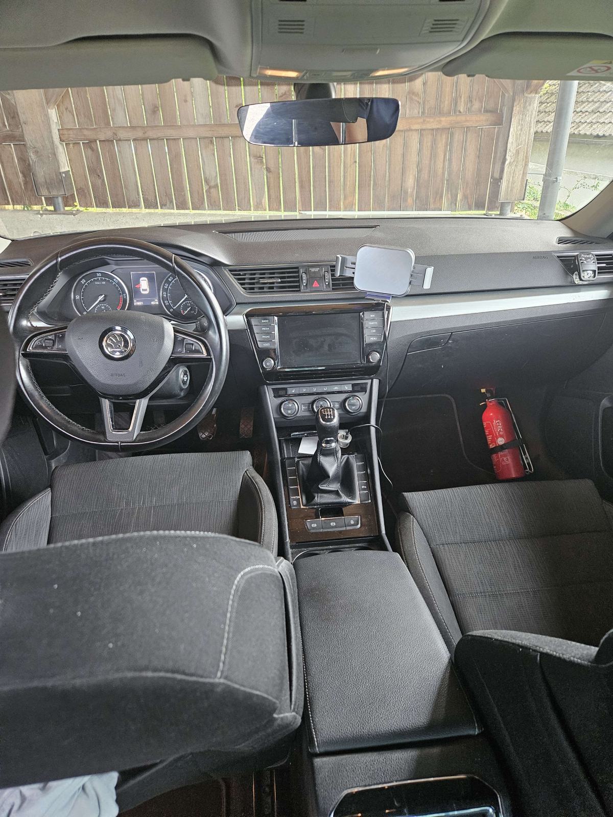 Škoda Superb 1,6 TDI, fotografija 3