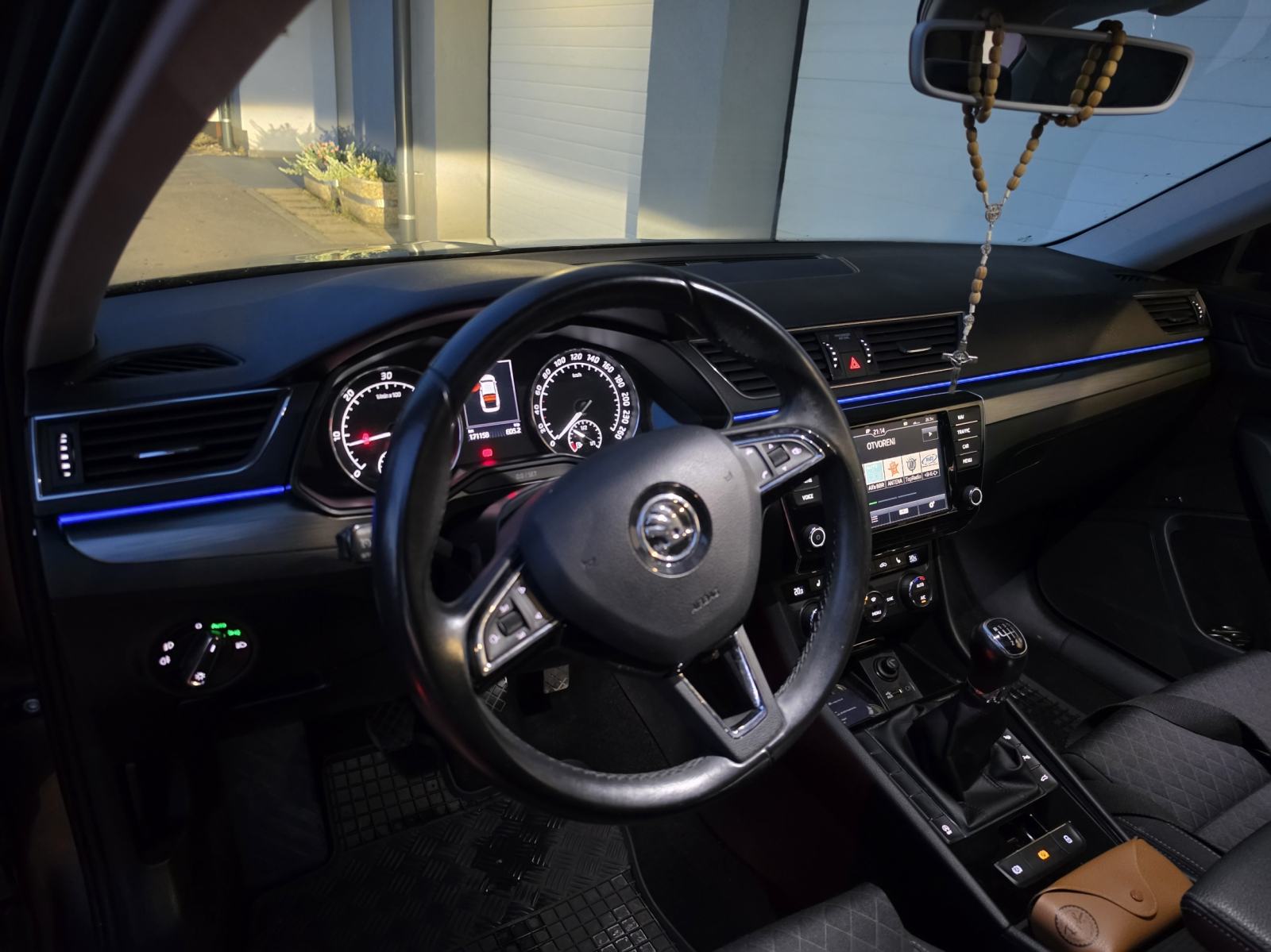 Škoda Superb 1,6 TDI, fotografija 18
