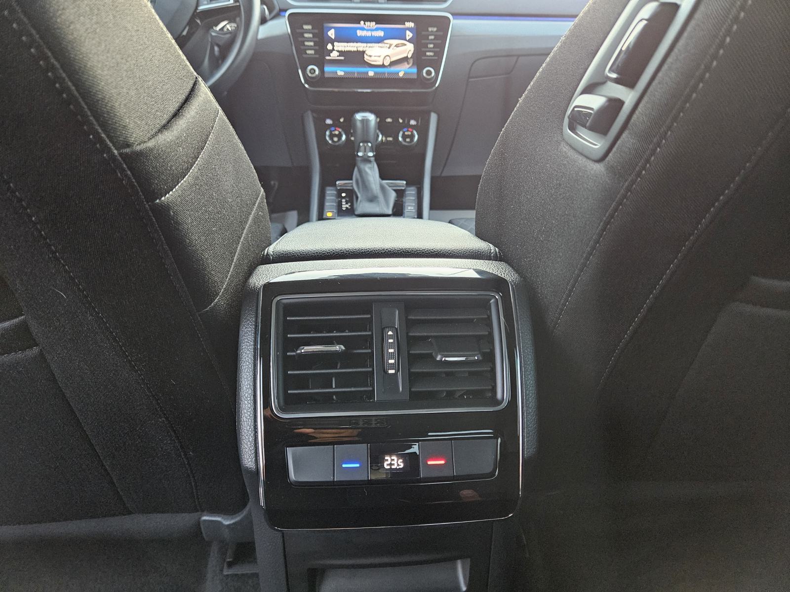 Škoda Superb 1.6TDI DSG SUBWOOFER,LEASING BEZ UČEŠĆA I BEZ JAMACA, fotografija 20