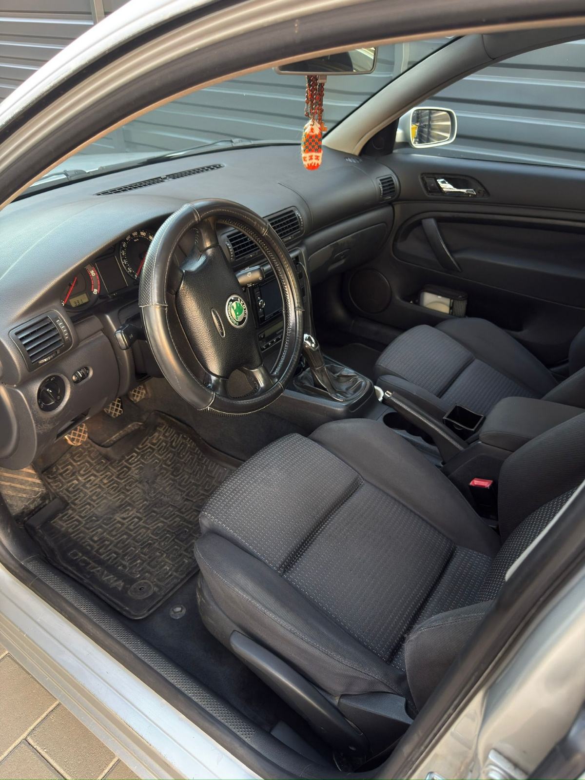 Škoda Superb 1,9 TDi, fotografija 12