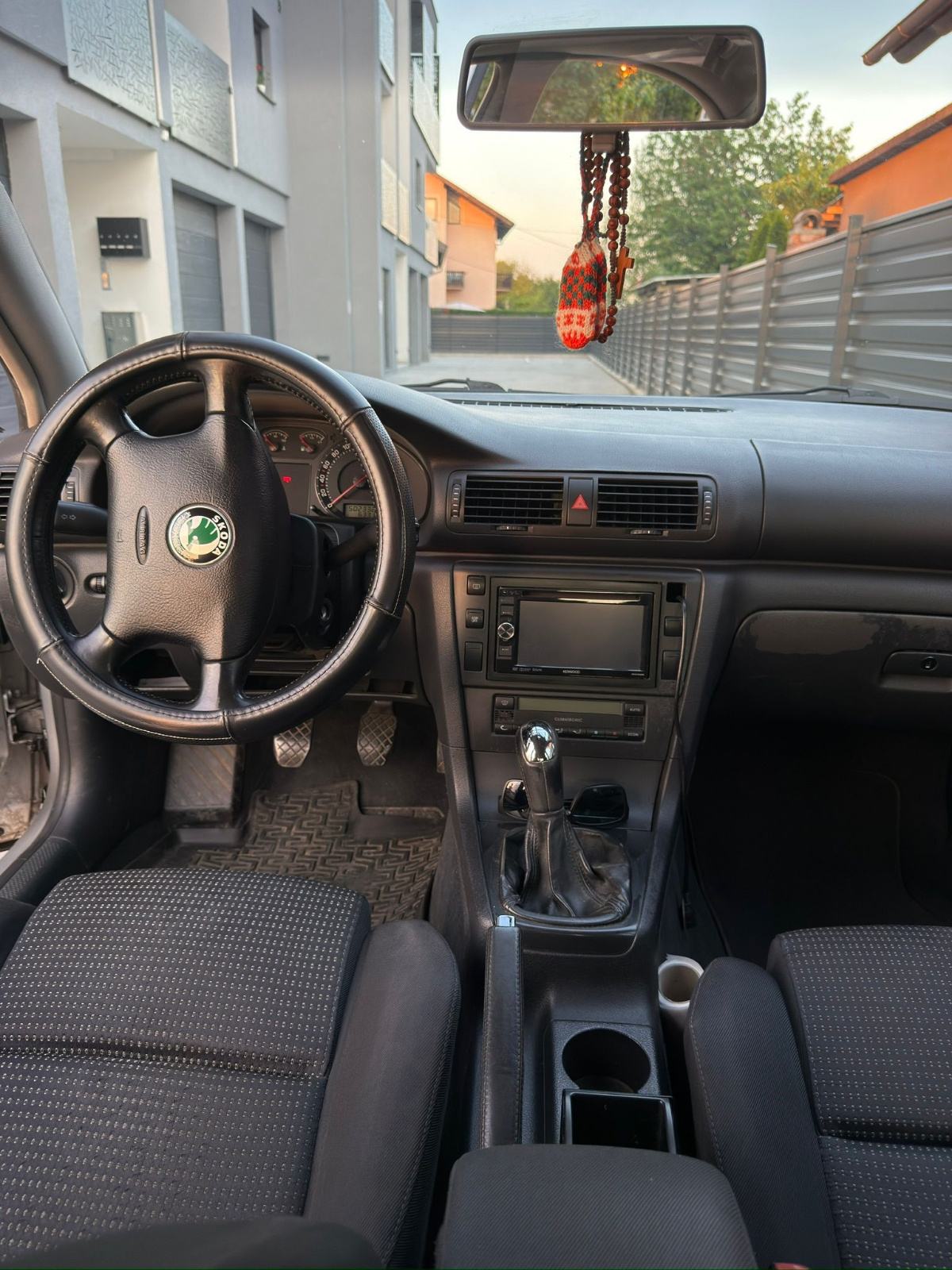 Škoda Superb 1,9 TDi, fotografija 11
