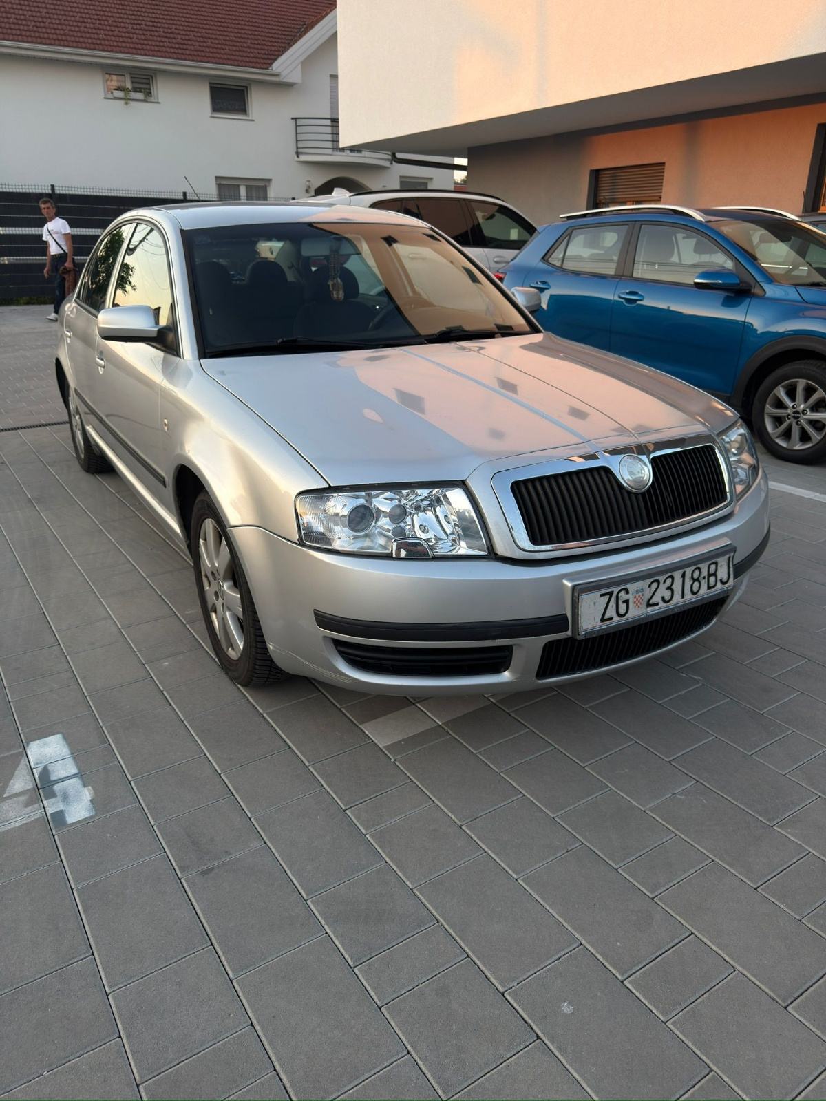 Škoda Superb 1,9 TDi, fotografija 13