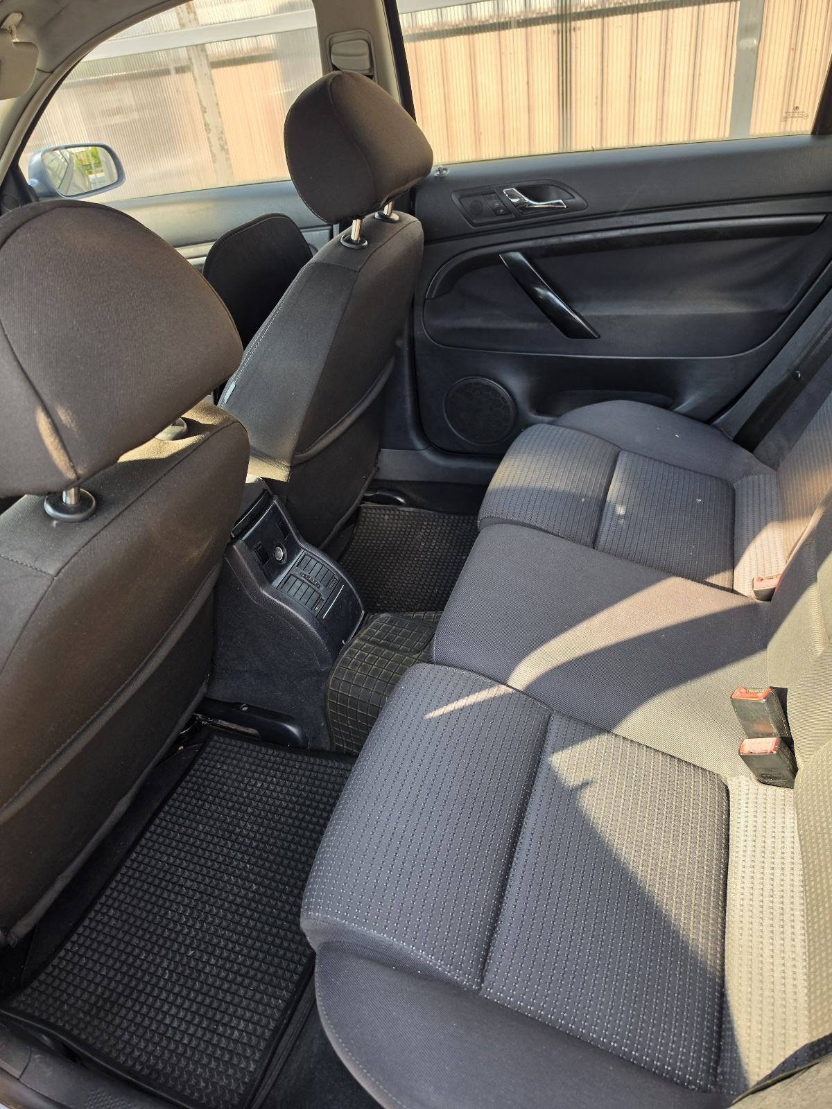Škoda Superb 1,9 TDi, fotografija 7