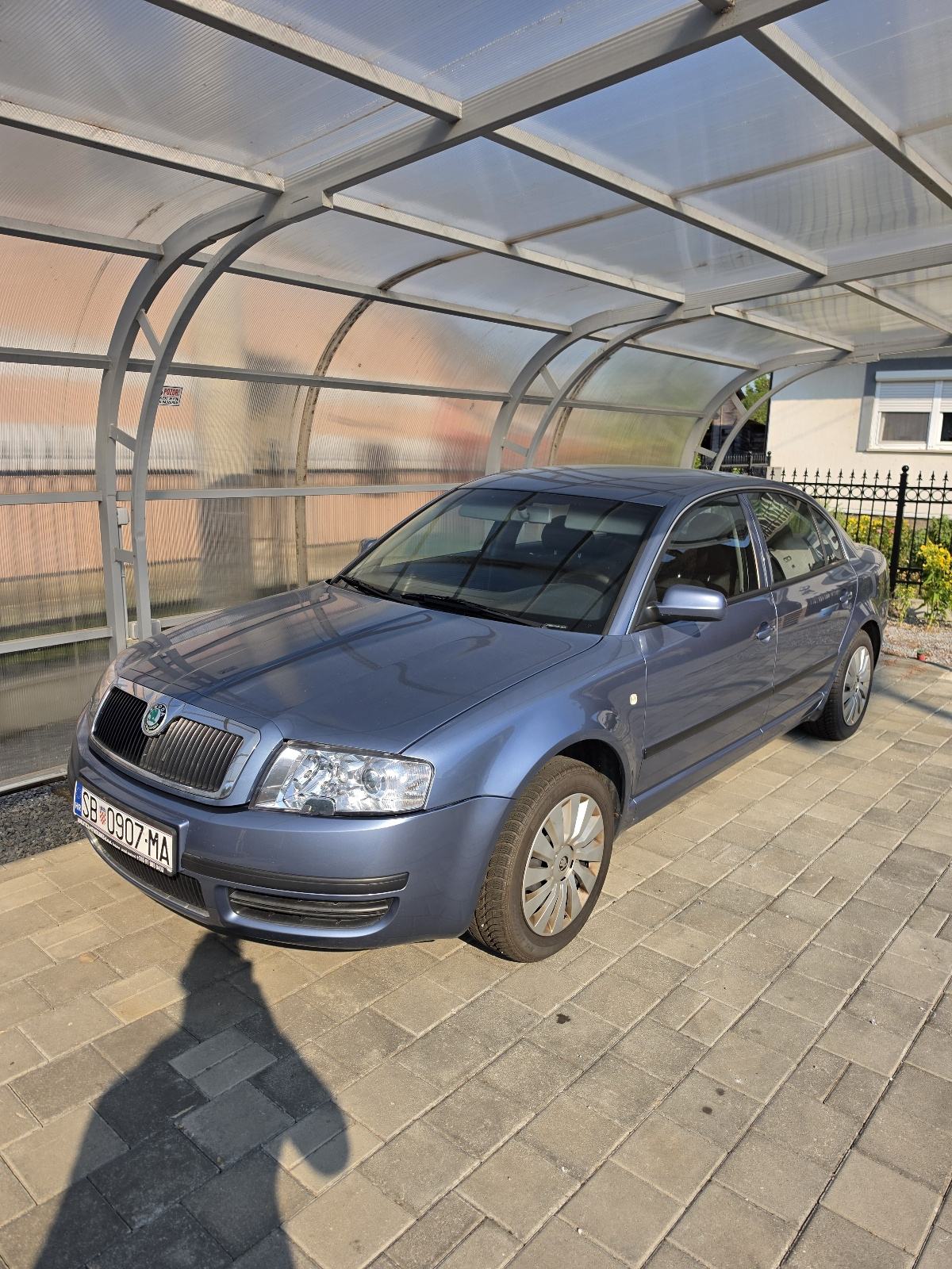 Škoda Superb 1,9 TDi, fotografija 1