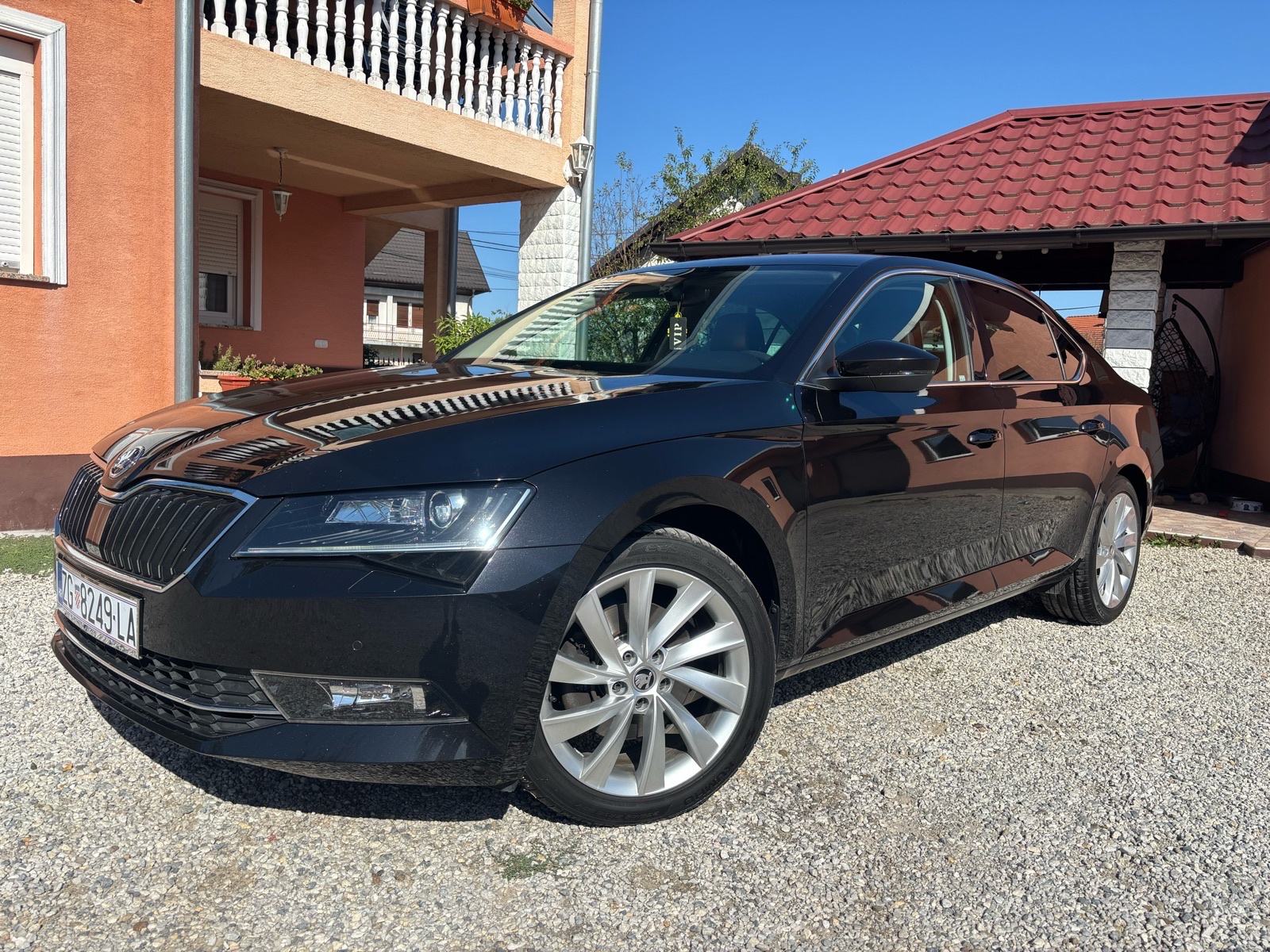 Škoda Superb 2,0 TDI-152 000 KM-Nije uvoz-Business oprema, fotografija 2