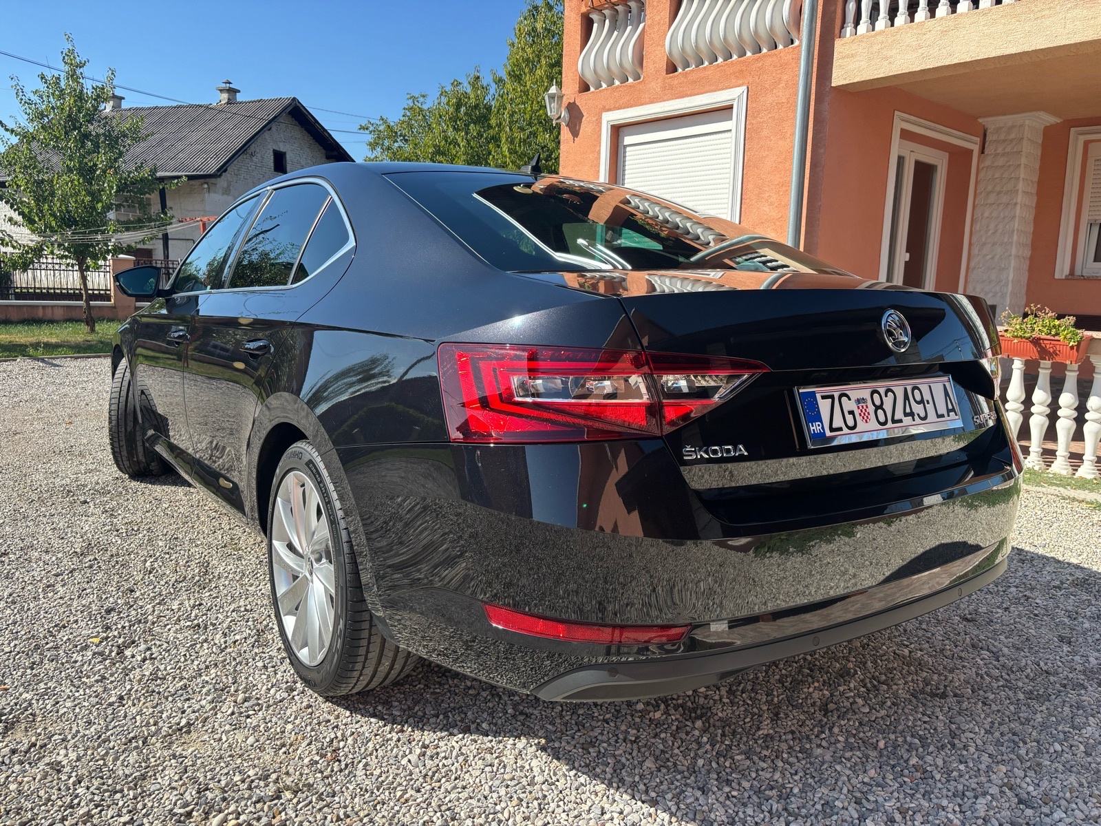 Škoda Superb 2,0 TDI-152 000 KM-Nije uvoz-Business oprema, fotografija 3