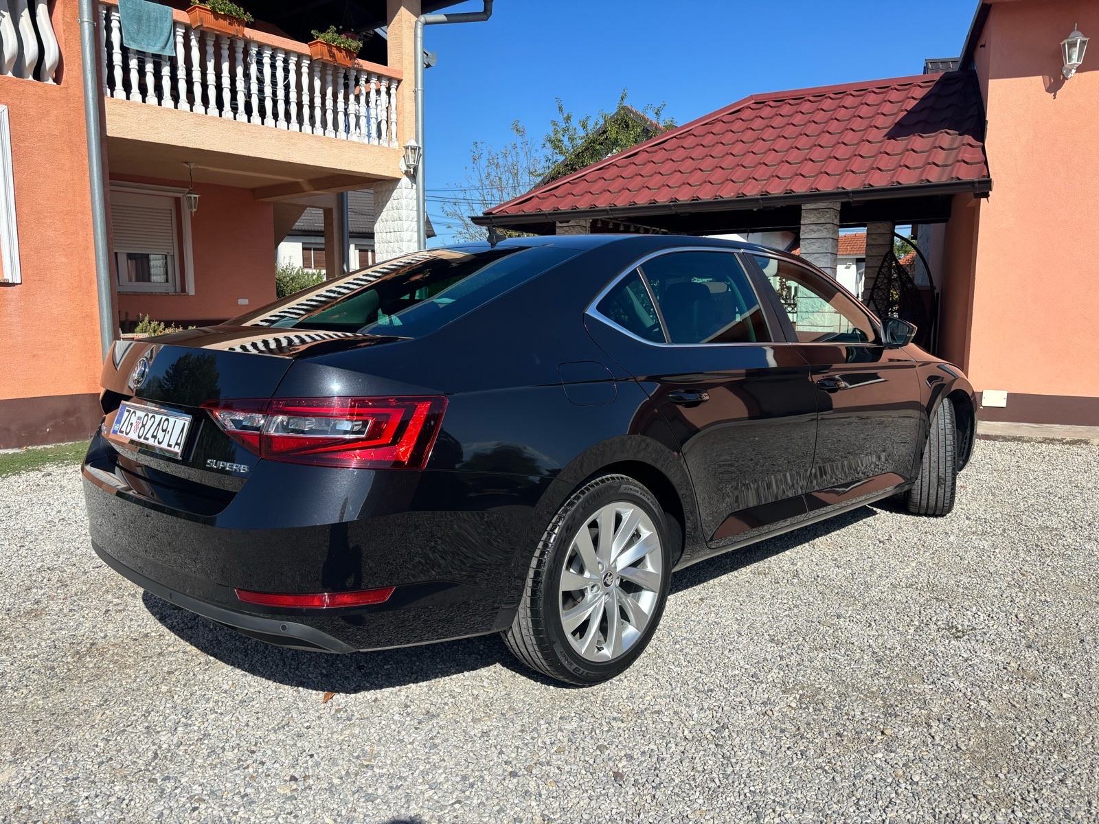 Škoda Superb 2,0 TDI-152 000 KM-Nije uvoz-Business oprema, fotografija 6