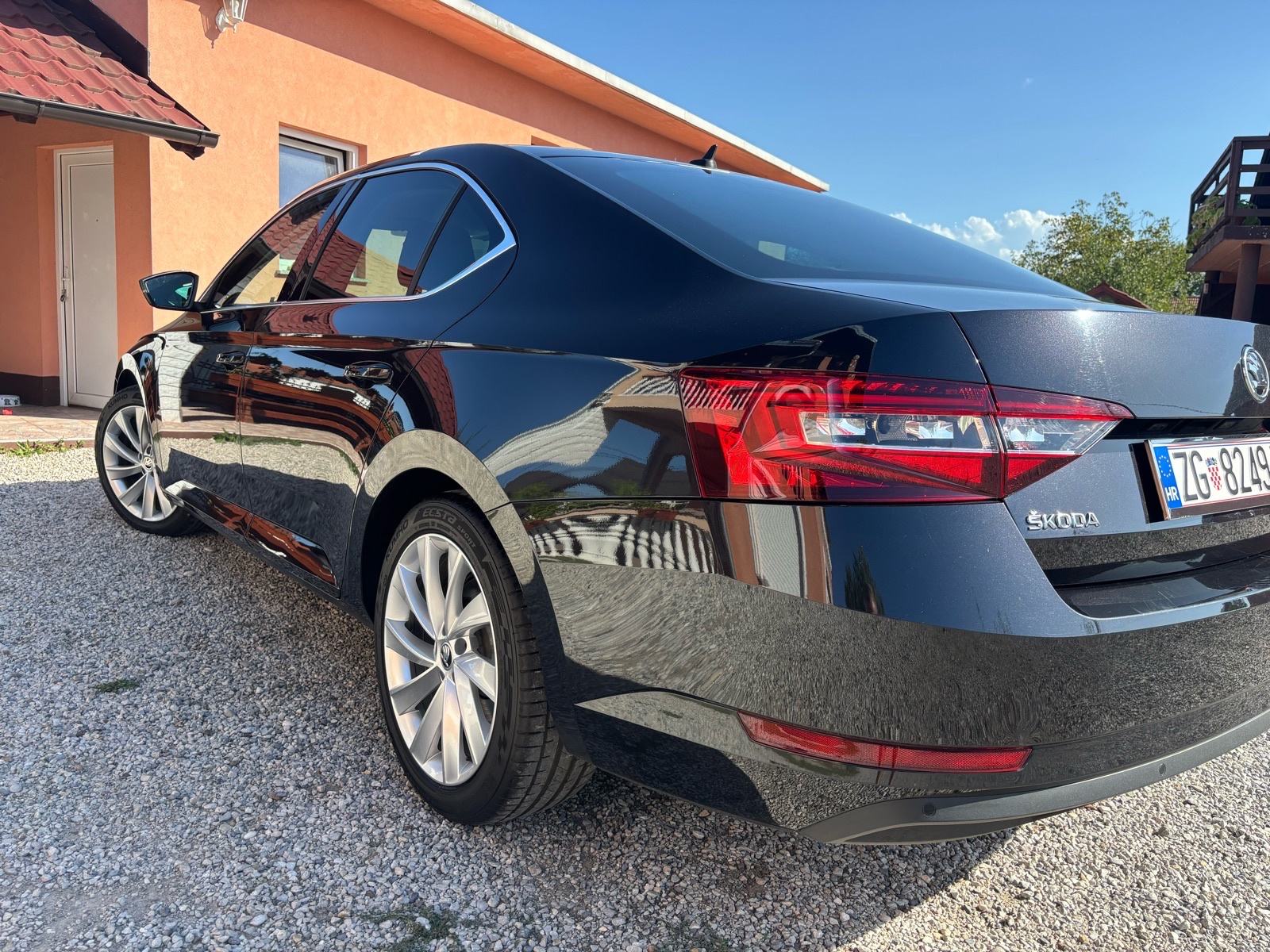 Škoda Superb 2,0 TDI-152 000 KM-Nije uvoz-Business oprema, fotografija 10