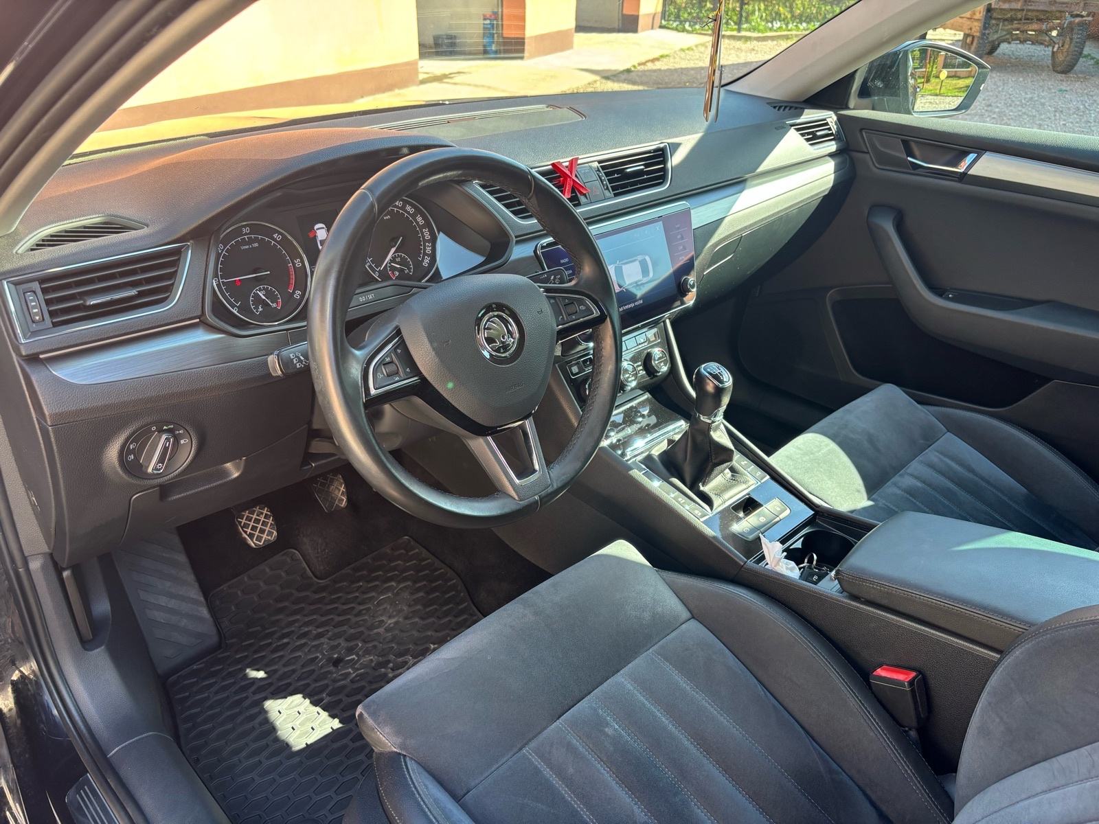 Škoda Superb 2,0 TDI-152 000 KM-Nije uvoz-Business oprema, fotografija 12