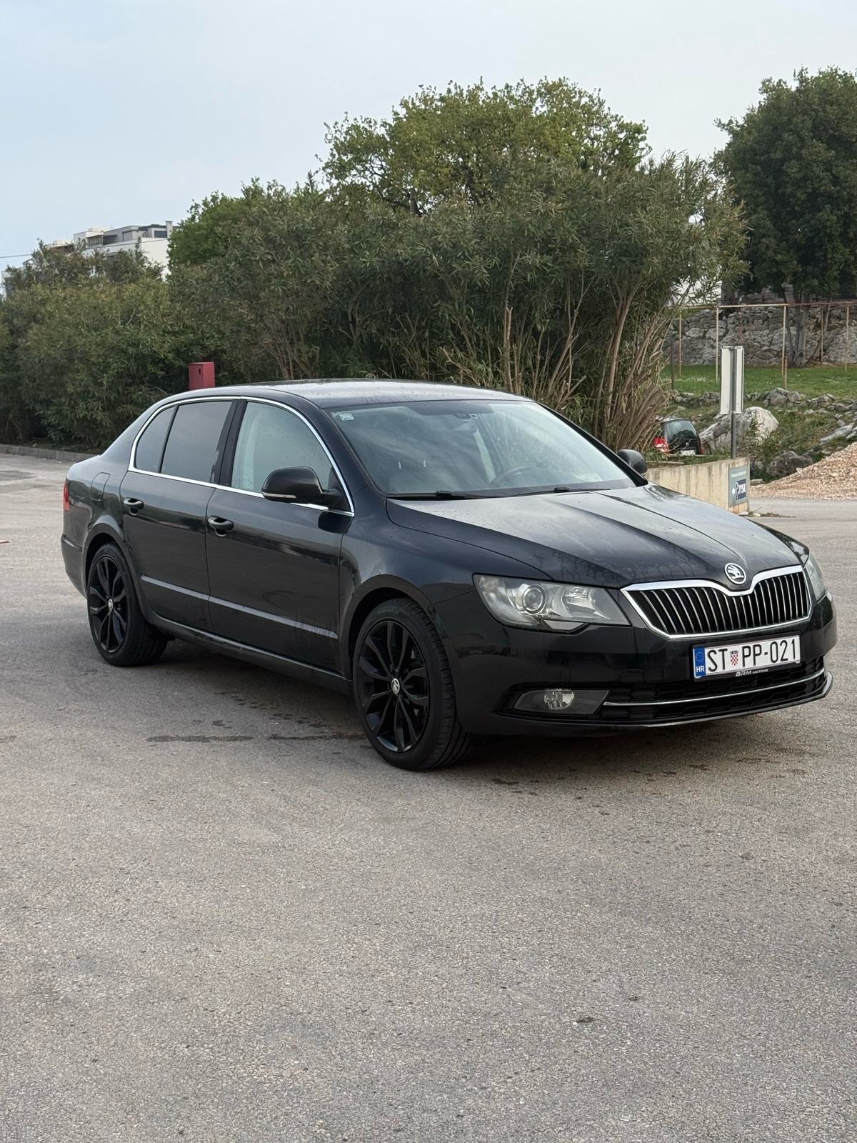 Škoda Superb 2,0 TDI 2014 god.; Full oprema; Top stanje; Nije uvoz, fotografija 2