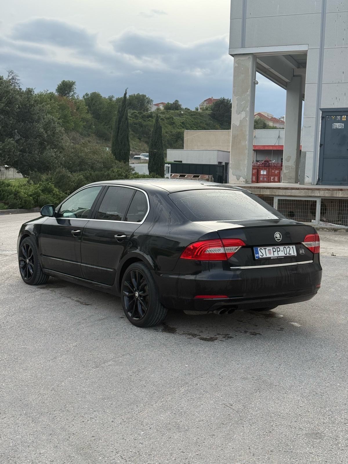 Škoda Superb 2,0 TDI 2014 god.; Full oprema; Top stanje; Nije uvoz, fotografija 5