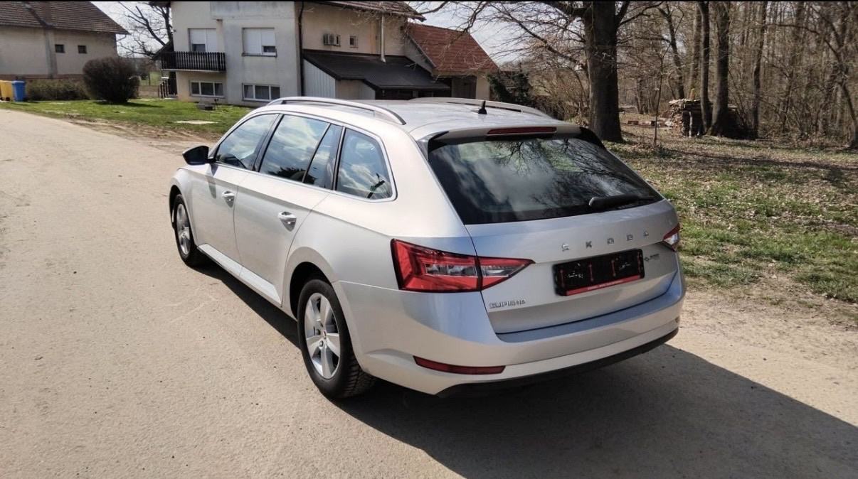 Škoda Superb 2,0 TDI 2020 DSG, fotografija 2