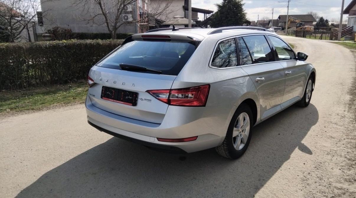 Škoda Superb 2,0 TDI 2020 DSG, fotografija 5
