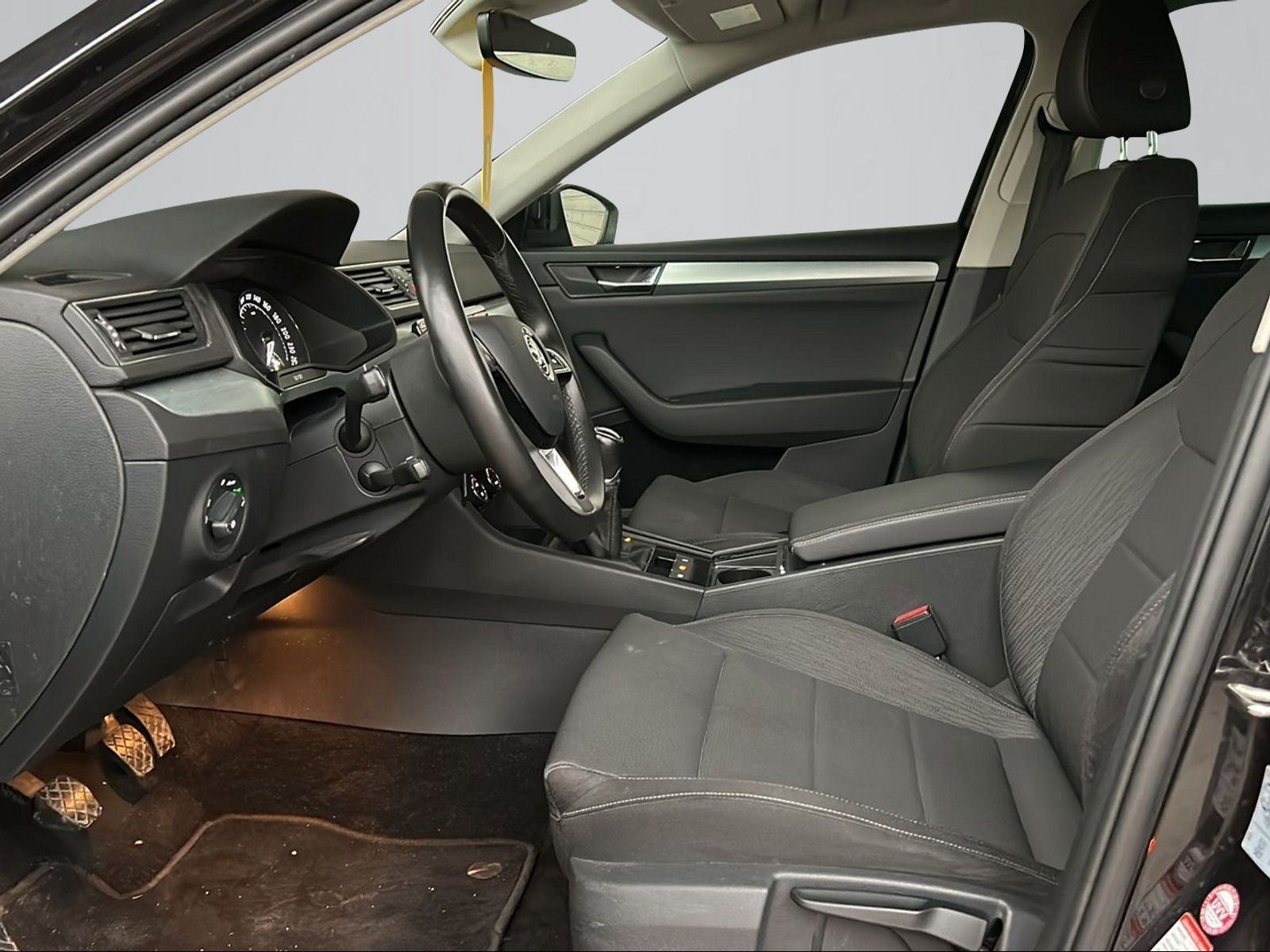 Škoda Superb 2,0 TDI AMBITION NAVI ACC-TEMPOMAT APPLE ANDR KUKA 2019, fotografija 12