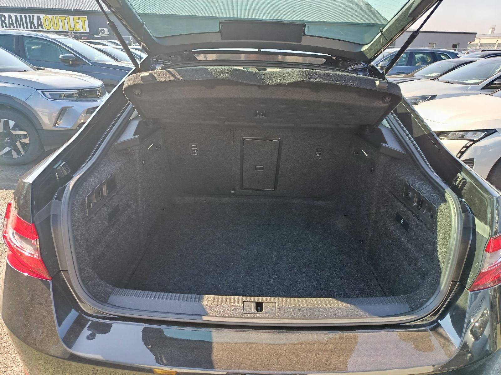 Škoda Superb 2,0 TDI . Jamstvo 3 GOD. Leasing.PDV, fotografija 7
