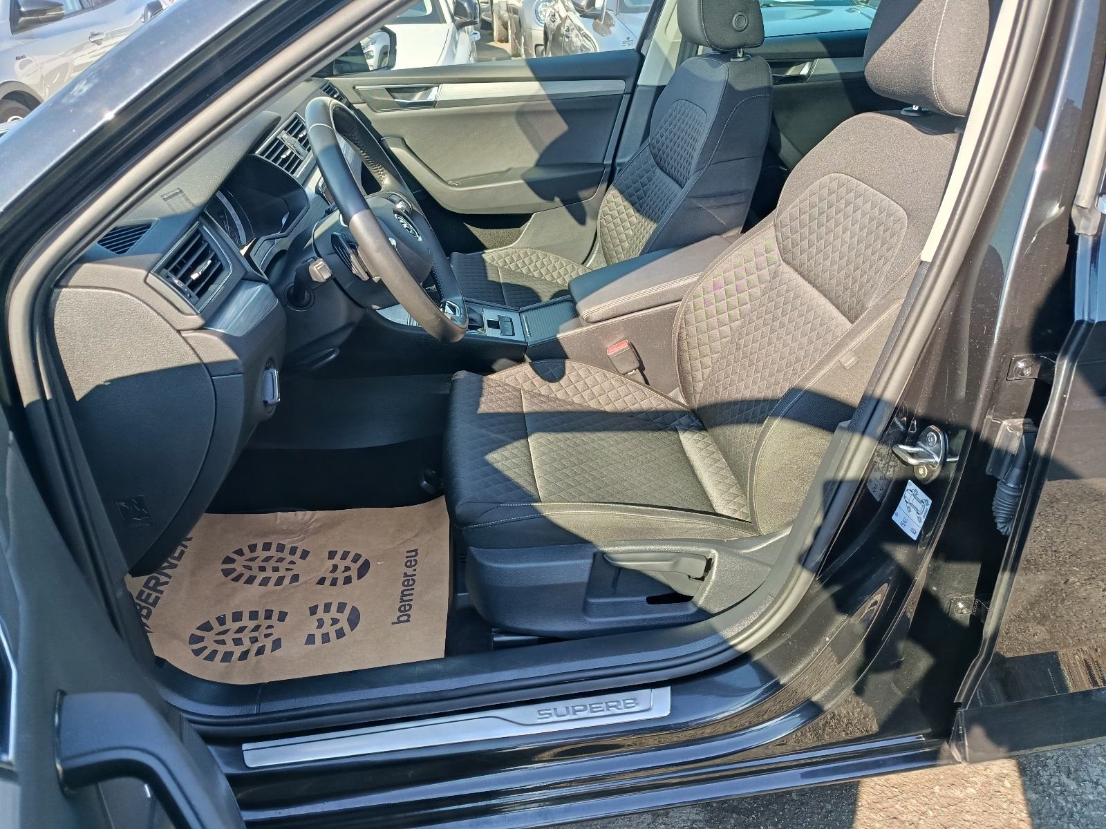 Škoda Superb 2,0 TDI . Jamstvo 3 GOD. Leasing.PDV, fotografija 10