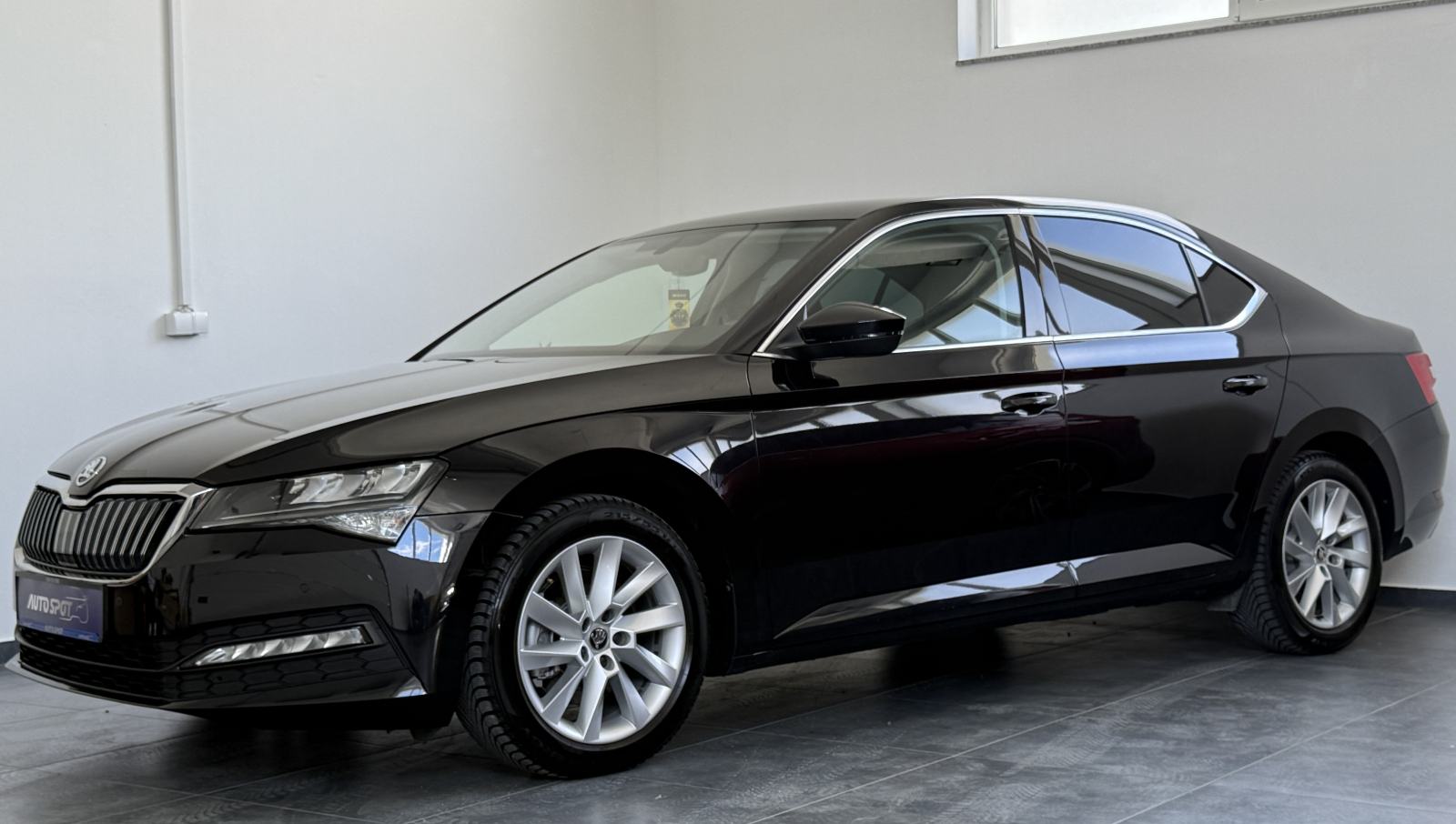 Škoda Superb 2,0 TDI DSG • HR AUTO • JAMSTVO 24MJ • LEASING BEZ UČEŠĆA, fotografija 4