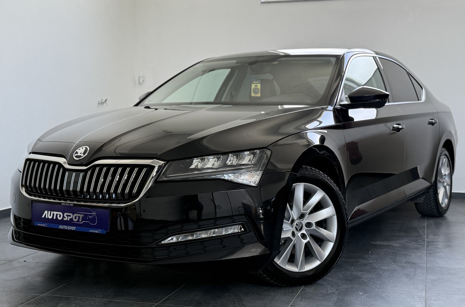 Škoda Superb 2,0 TDI DSG • HR AUTO • JAMSTVO 24MJ • LEASING BEZ UČEŠĆA, fotografija 2