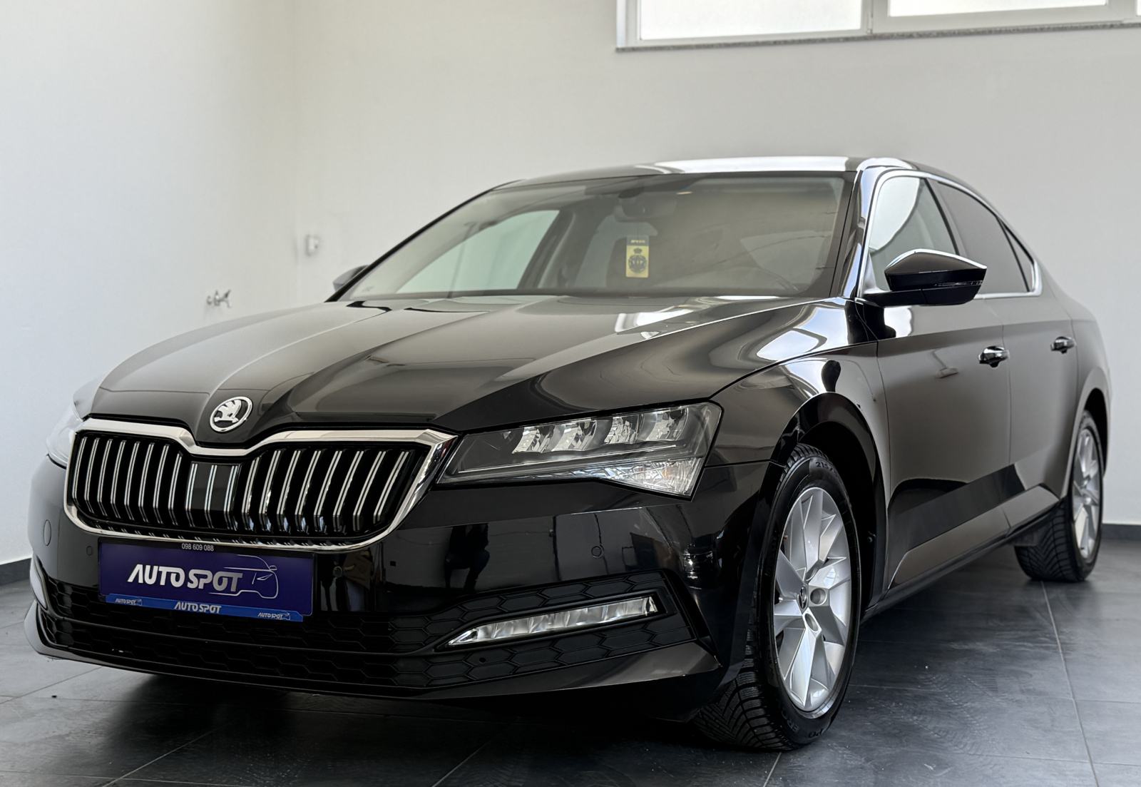 Škoda Superb 2,0 TDI DSG • HR AUTO • JAMSTVO 24MJ • LEASING BEZ UČEŠĆA, fotografija 3