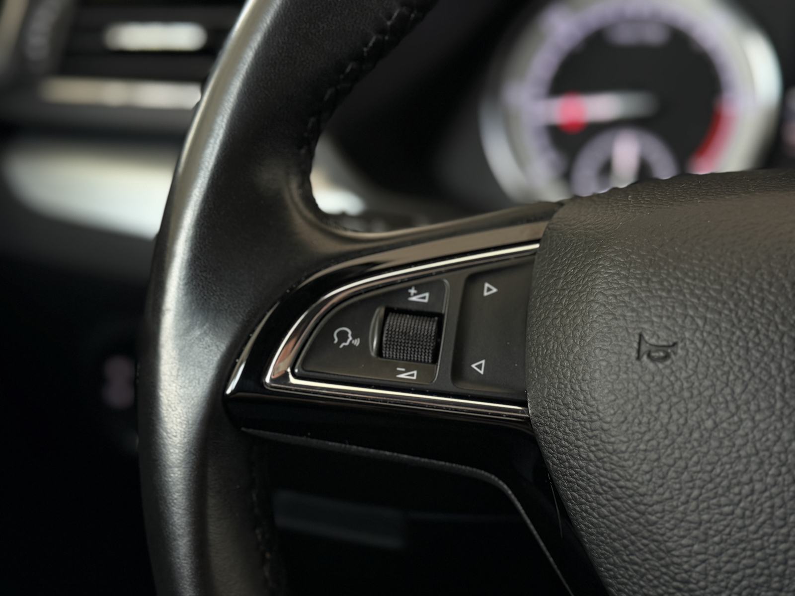 Škoda Superb 2,0 TDI DSG • HR AUTO • JAMSTVO 24MJ • LEASING BEZ UČEŠĆA, fotografija 12