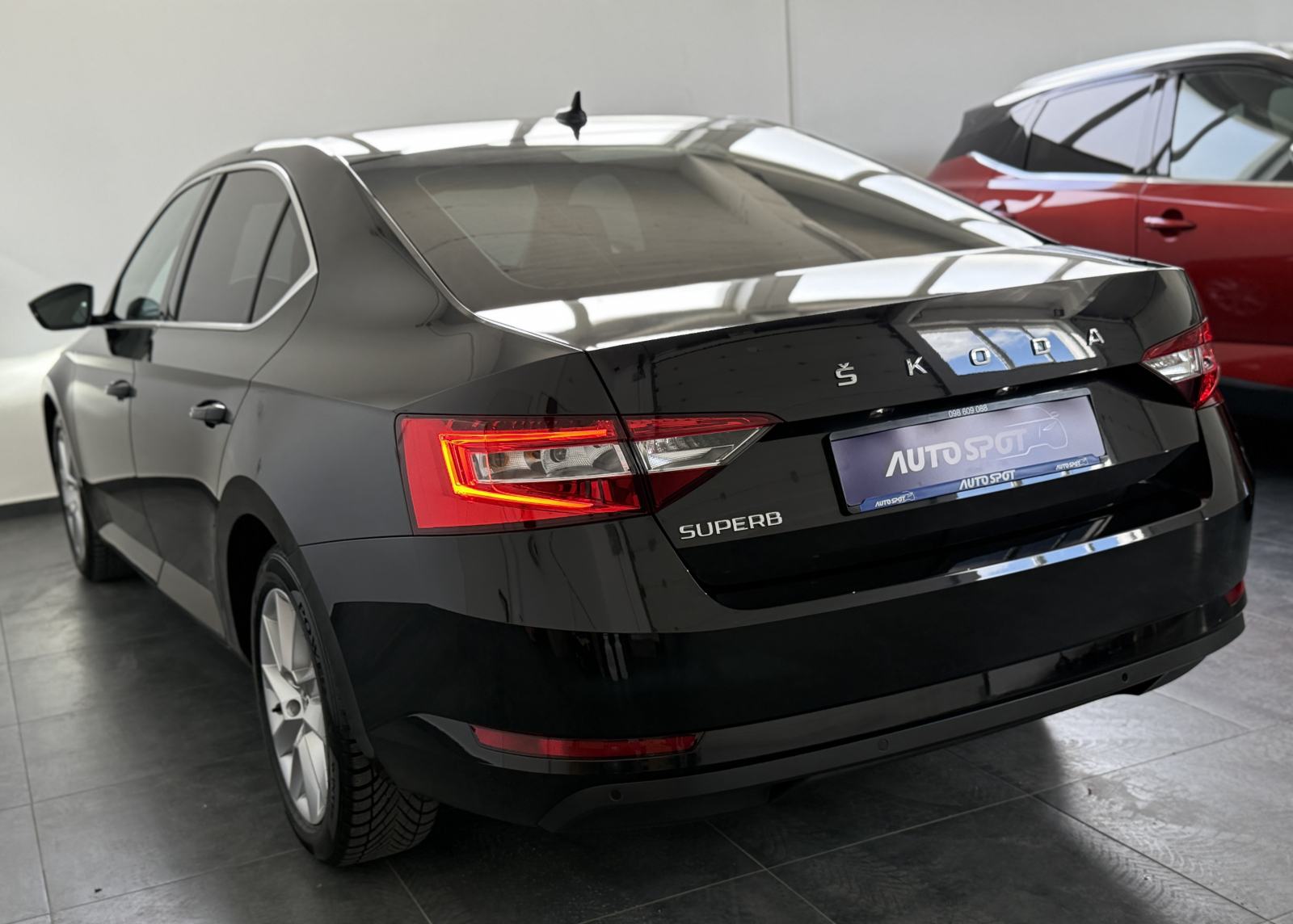 Škoda Superb 2,0 TDI DSG • HR AUTO • JAMSTVO 24MJ • LEASING BEZ UČEŠĆA, fotografija 6