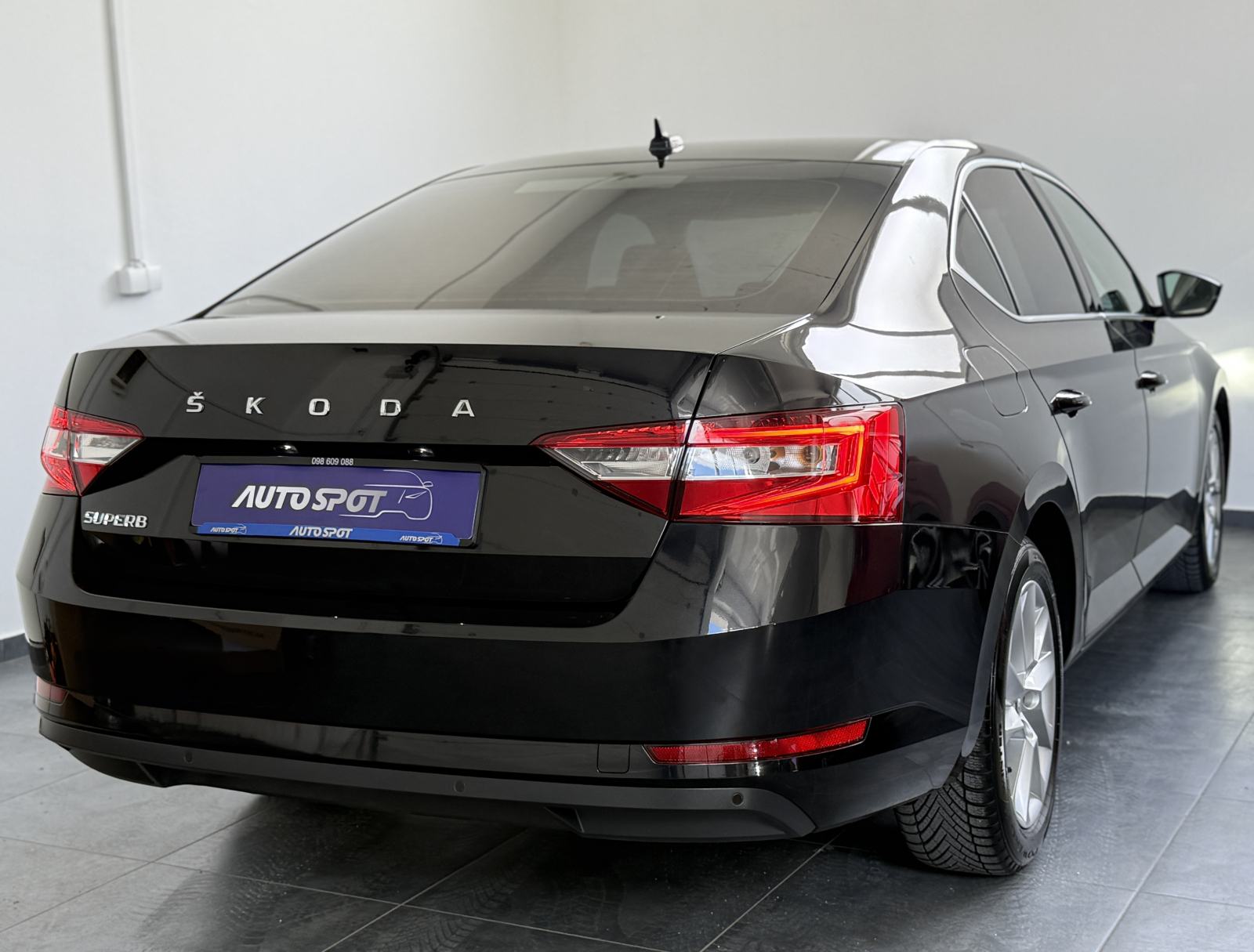 Škoda Superb 2,0 TDI DSG • HR AUTO • JAMSTVO 24MJ • LEASING BEZ UČEŠĆA, fotografija 8