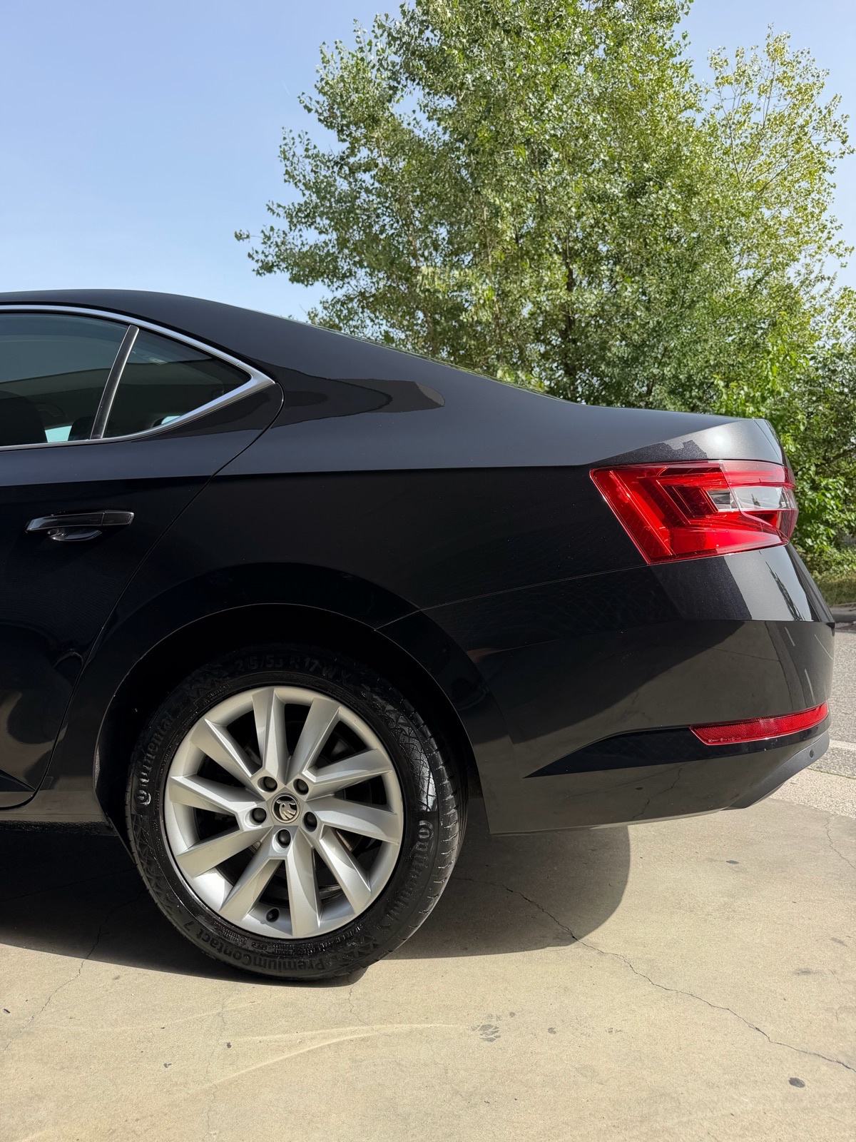Škoda Superb 2,0 TDI DSG BUSINESS, fotografija 5