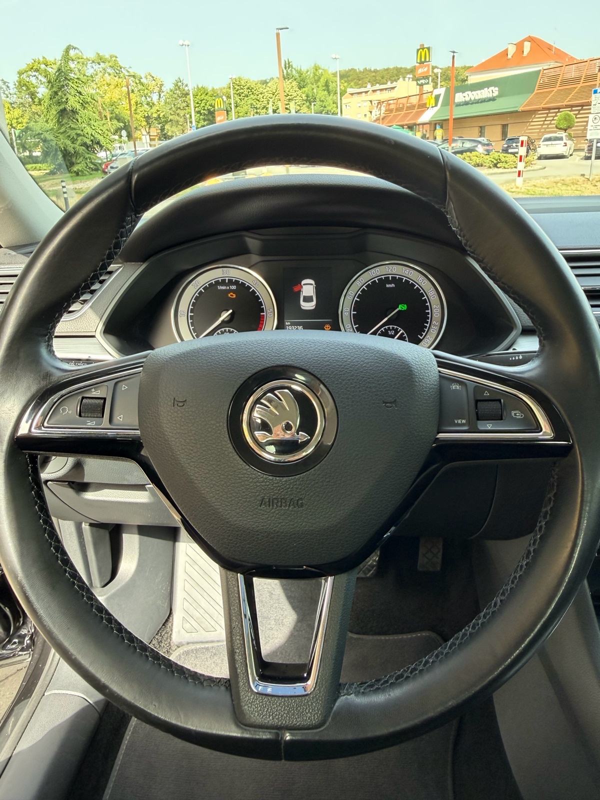 Škoda Superb 2,0 TDI DSG BUSINESS, fotografija 12