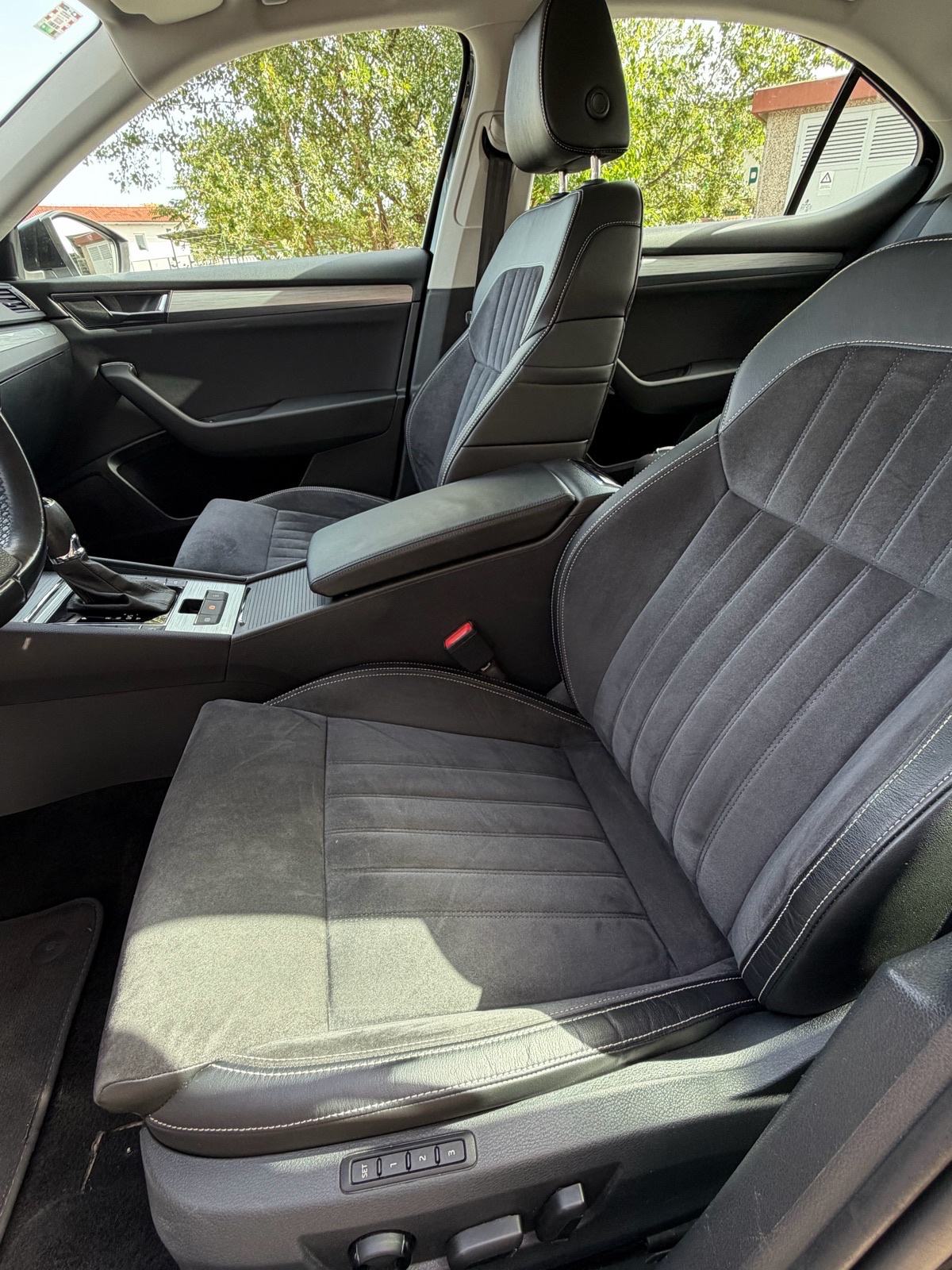 Škoda Superb 2,0 TDI DSG BUSINESS, fotografija 15