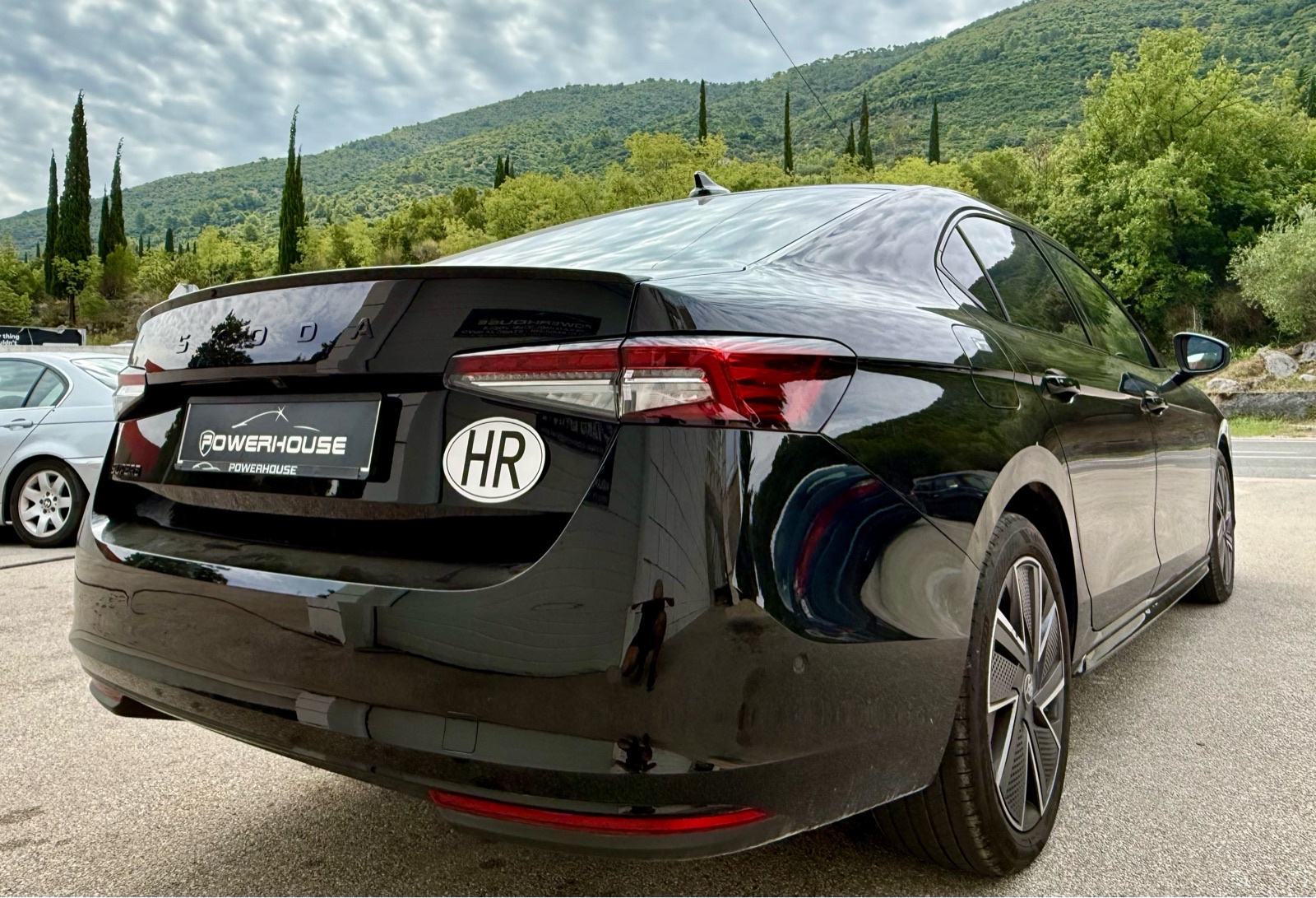 Škoda Superb 2,0 TDI automatik Sportline, fotografija 4