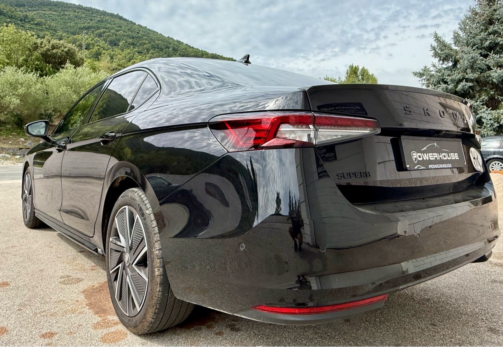 Škoda Superb 2,0 TDI automatik Sportline, fotografija 5