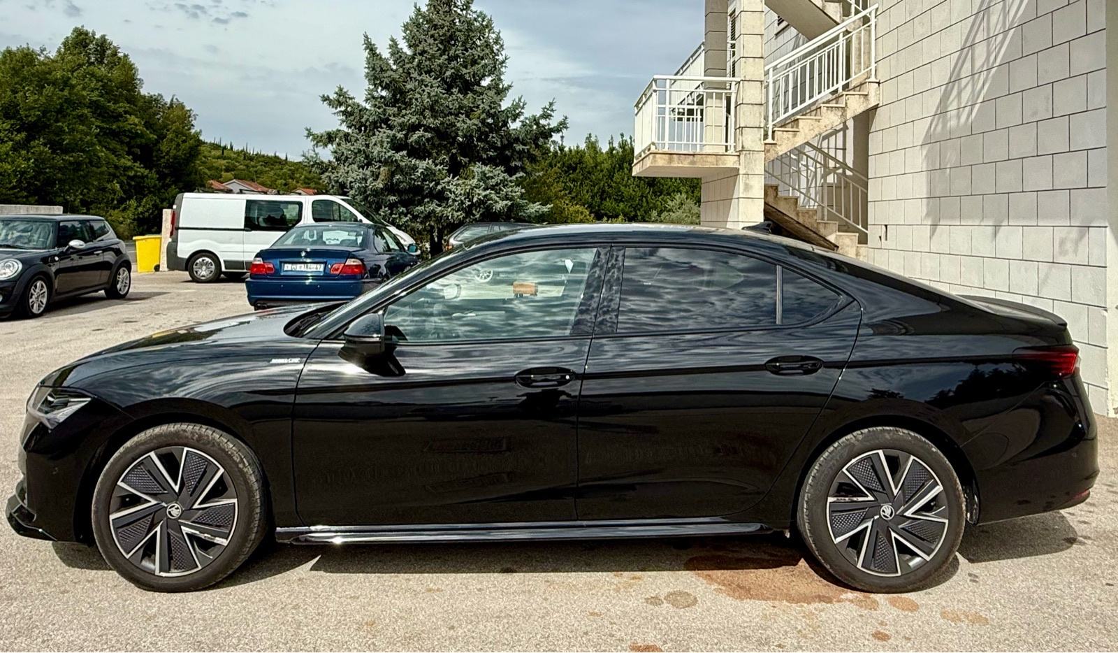 Škoda Superb 2,0 TDI automatik Sportline, fotografija 7