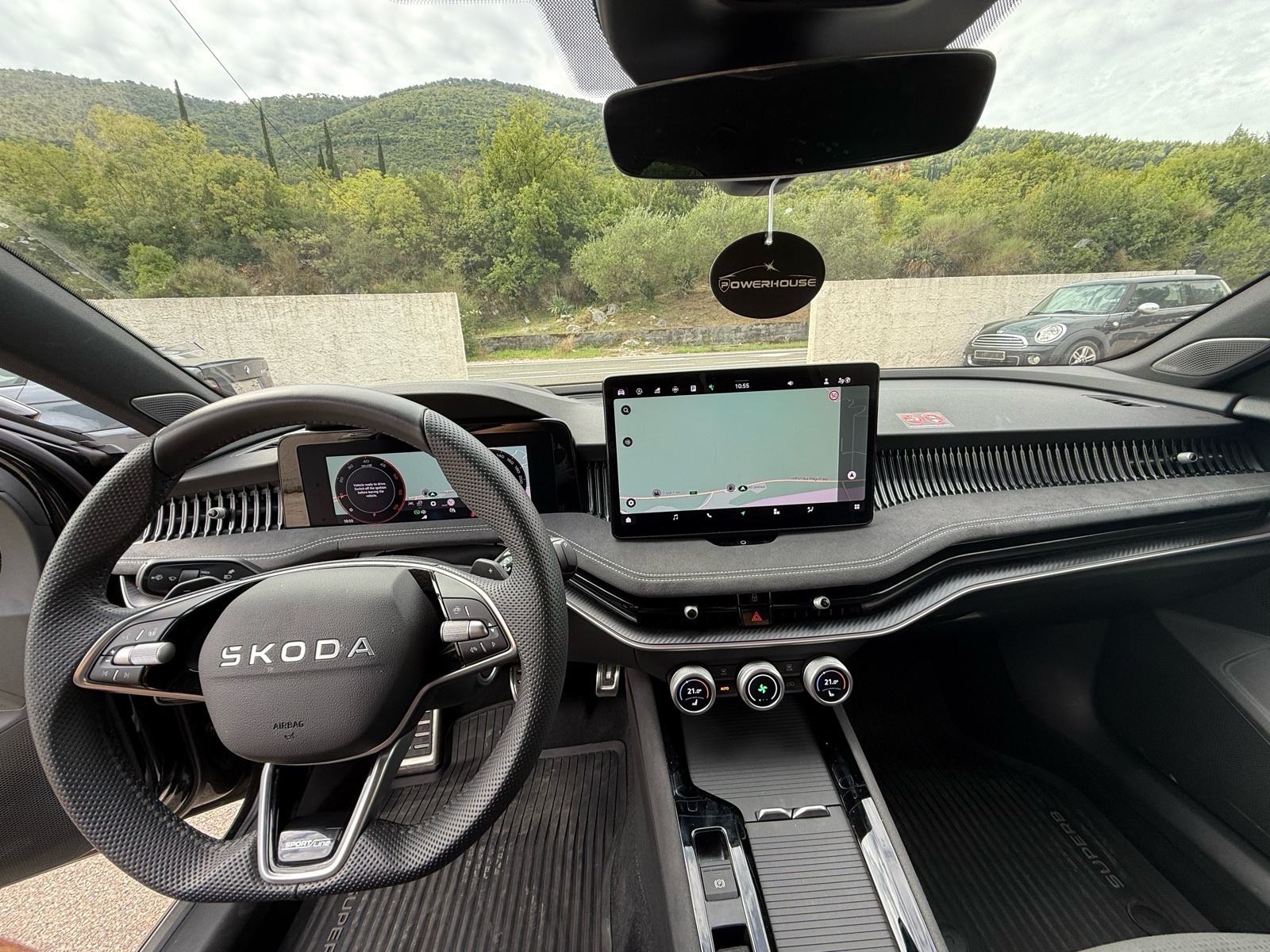 Škoda Superb 2,0 TDI automatik Sportline, fotografija 17