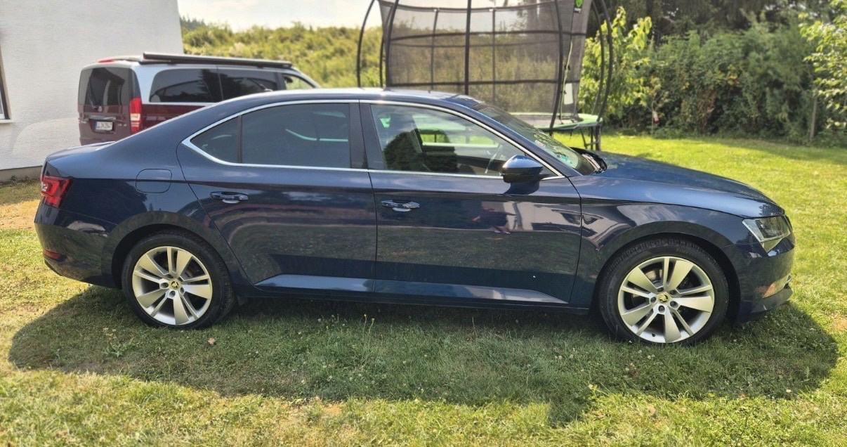 Škoda Superb 2.0 TDI #Bi-XENON #NAVI #PDC, fotografija 5