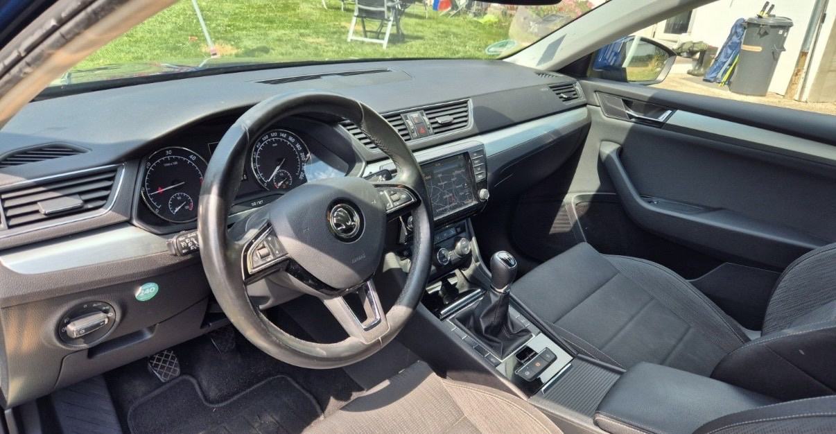Škoda Superb 2.0 TDI #Bi-XENON #NAVI #PDC, fotografija 9