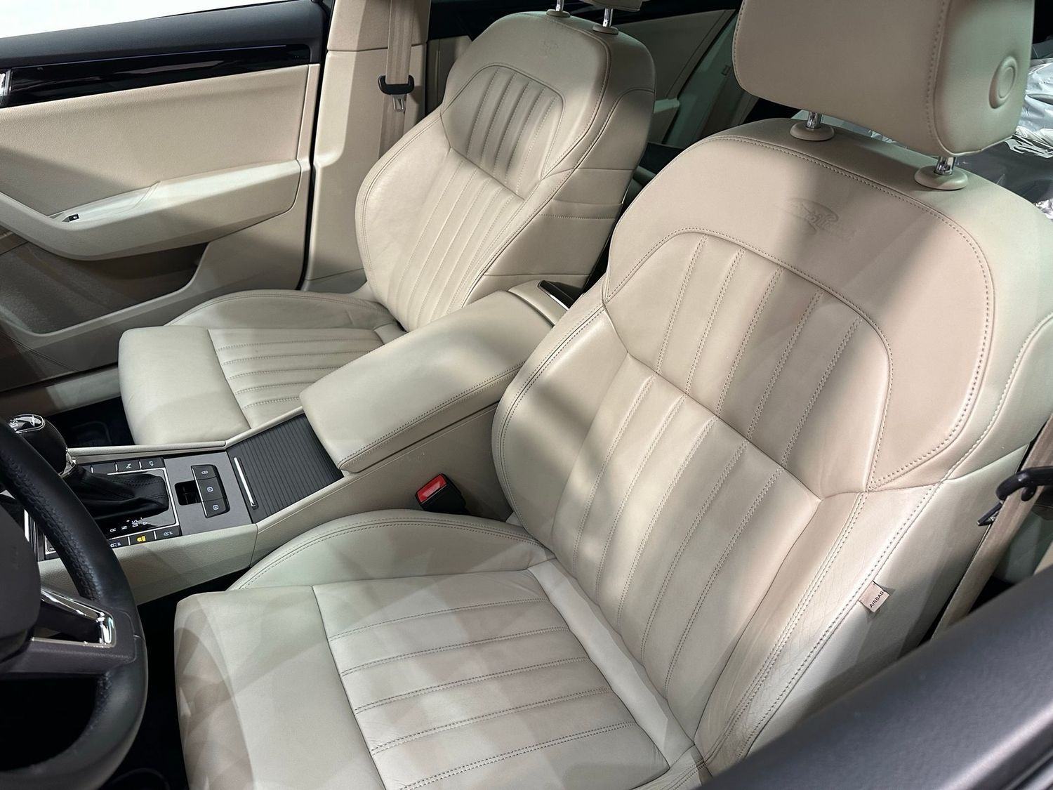 Škoda Superb 2,0 TDI DSG 190KS L&K NAVI KAMERA MEM.SIC. KOŽA 1.VL., fotografija 9